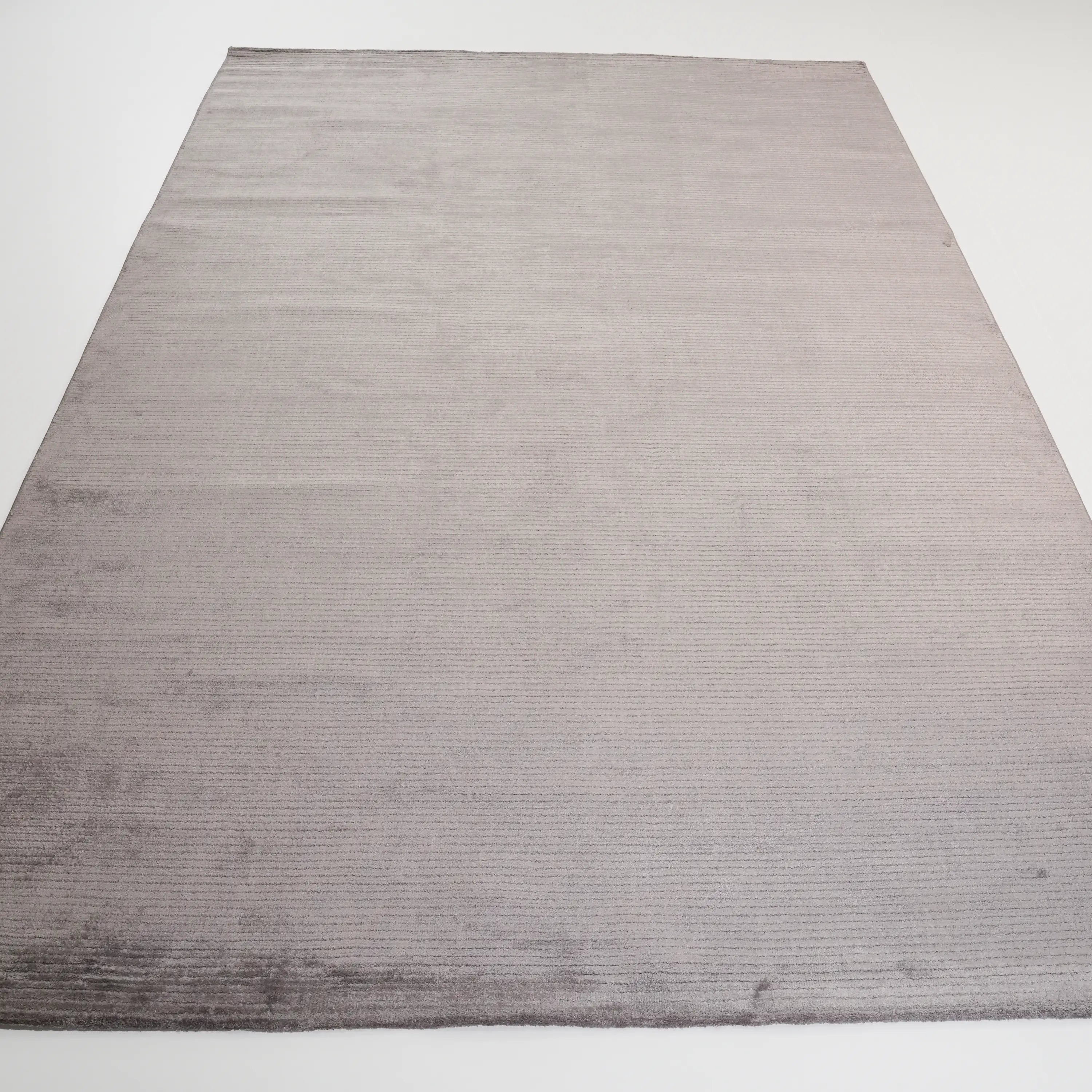 Sotf Line Serisi Çizgi Desenli Makine Dokuma Halı