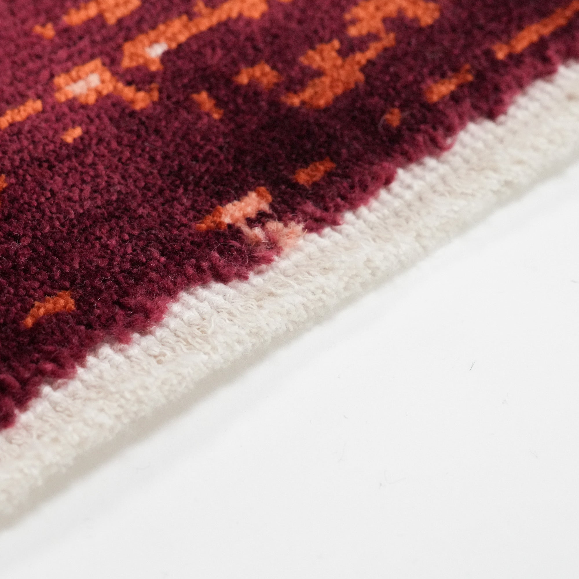 Tempus Series Abstract Frame Patterned Grey/Orange Bamboo Special Countertop Carpet