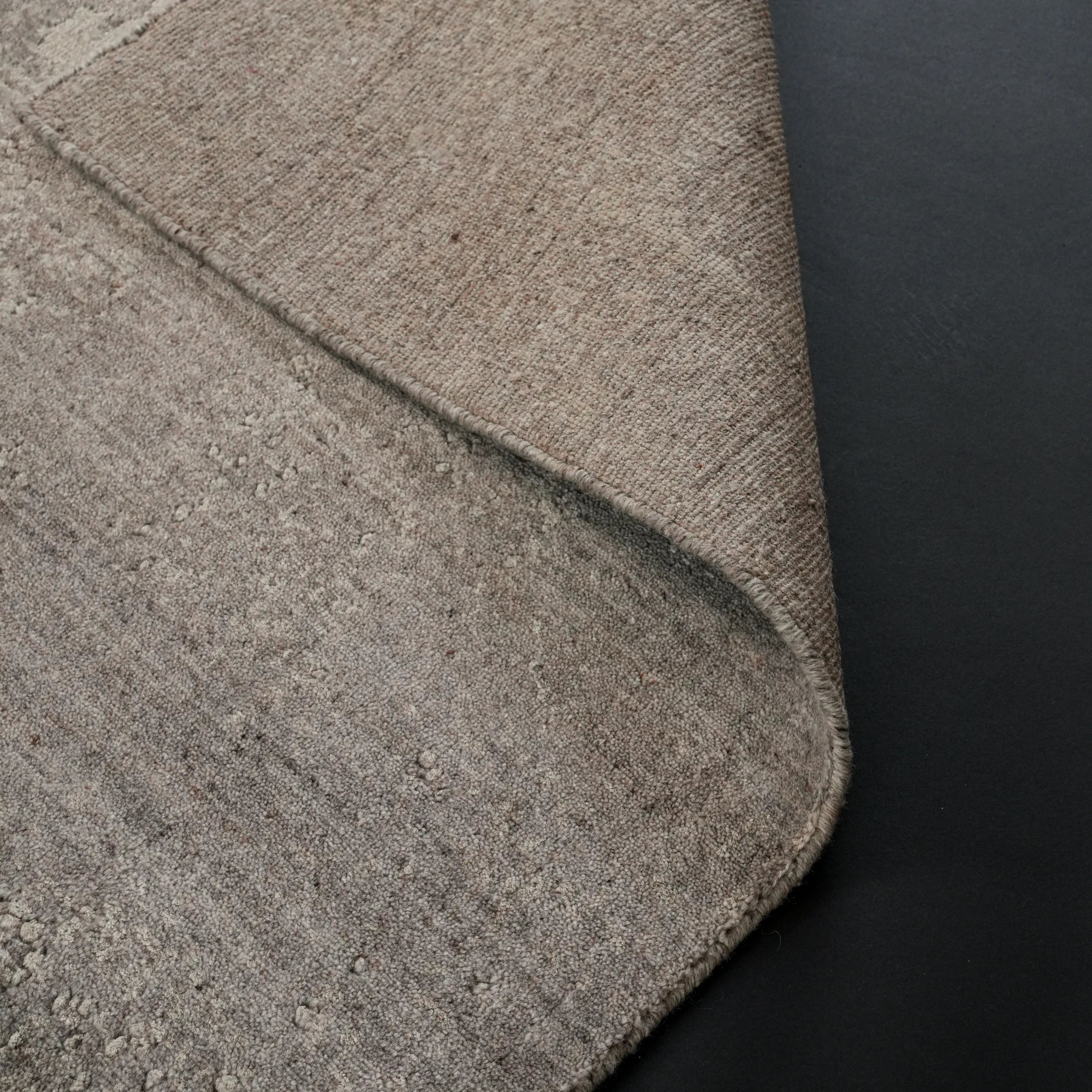 Soyut Desenli Gri Tezgah Dokuma Halı