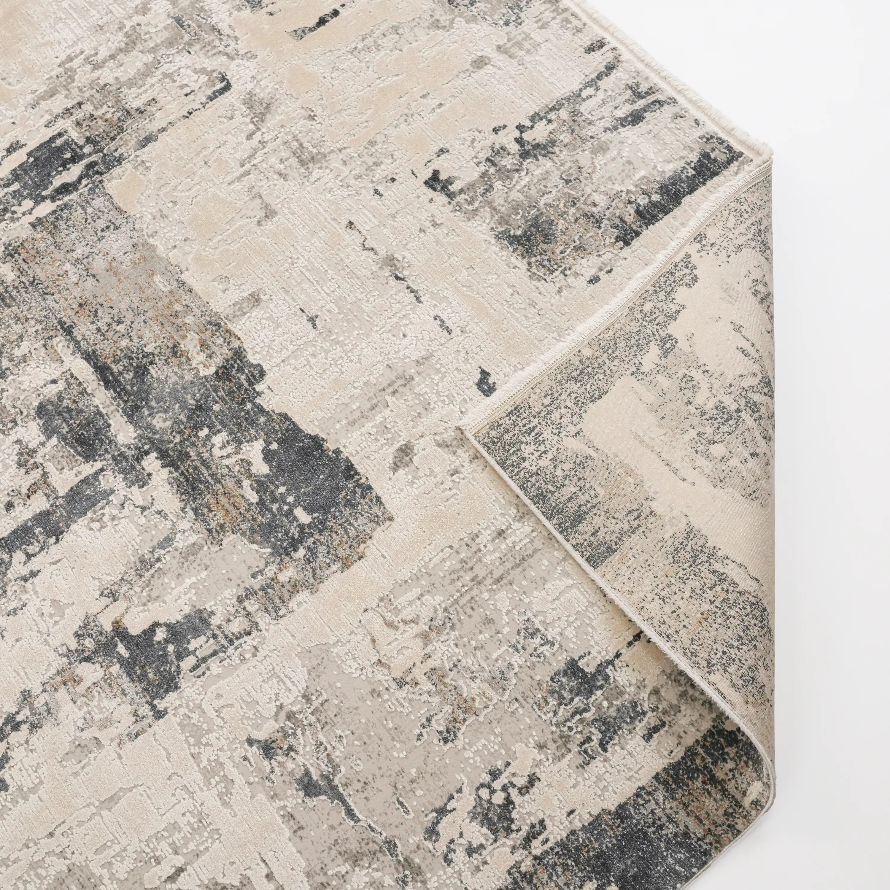 Soyut Desenli Gri Viskon Halı