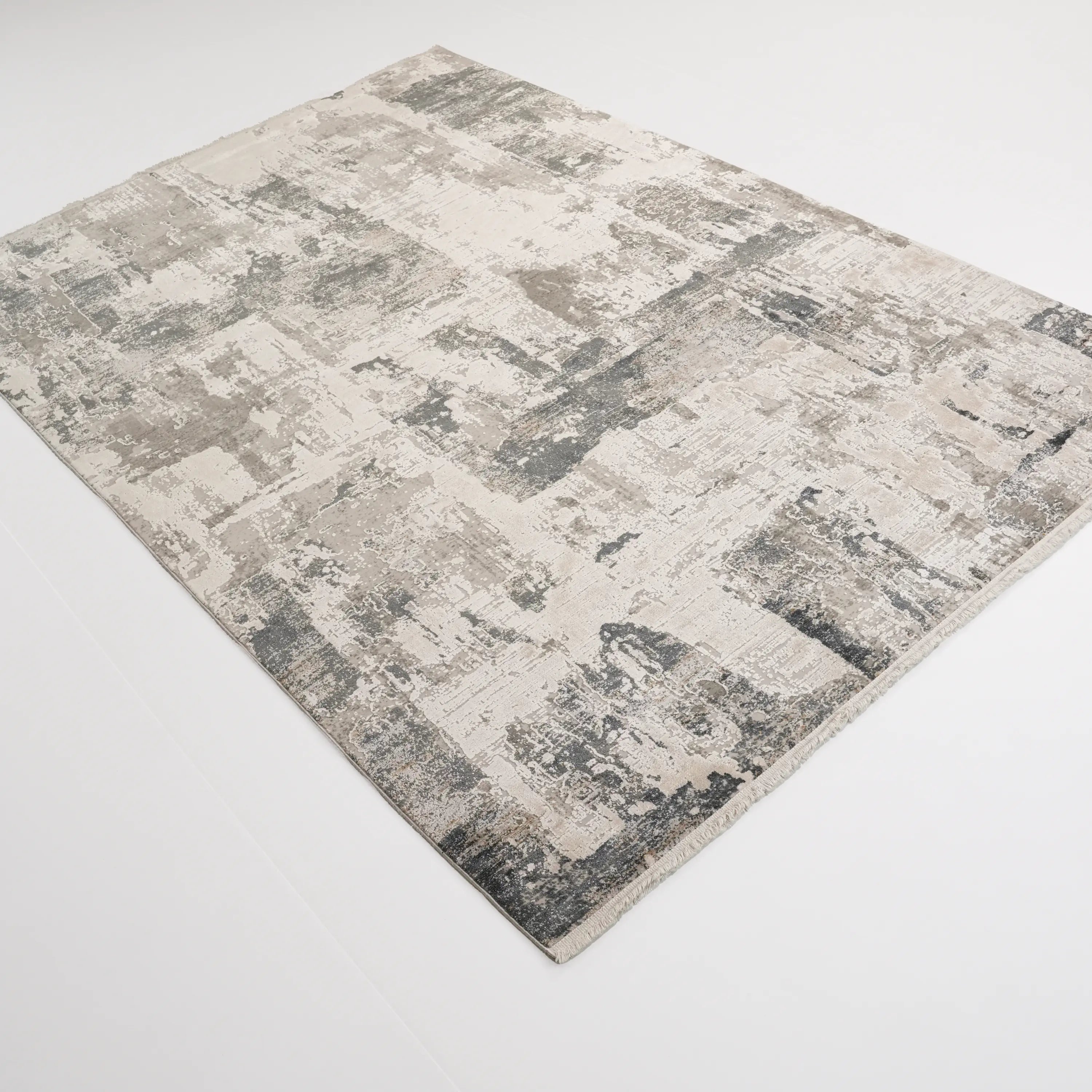 Soyut Desenli Gri Viskon Halı