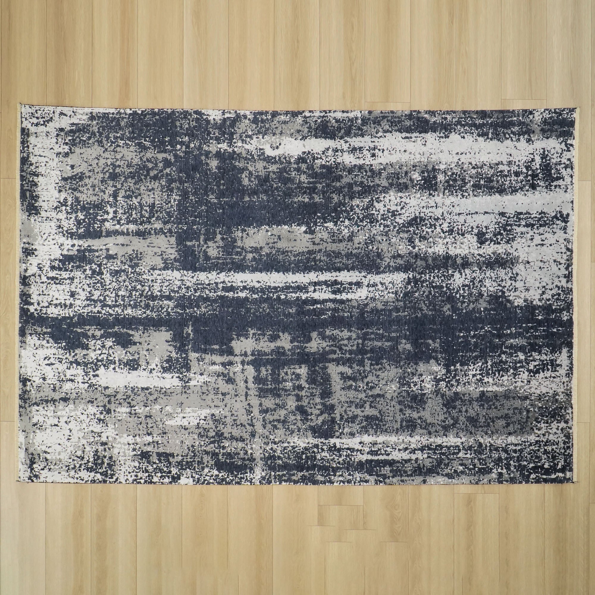 Soyut Desenli Lacivert Yün Halı