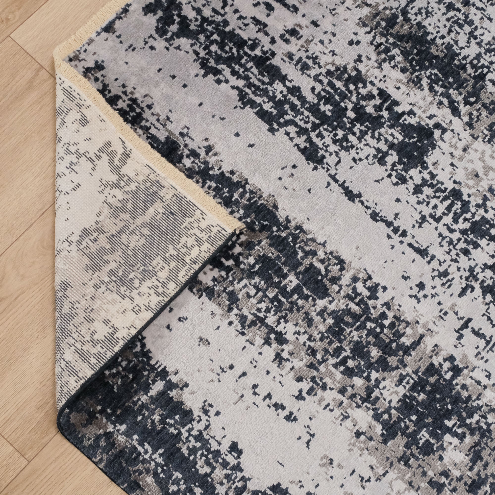 Soyut Desenli Lacivert Yün Halı