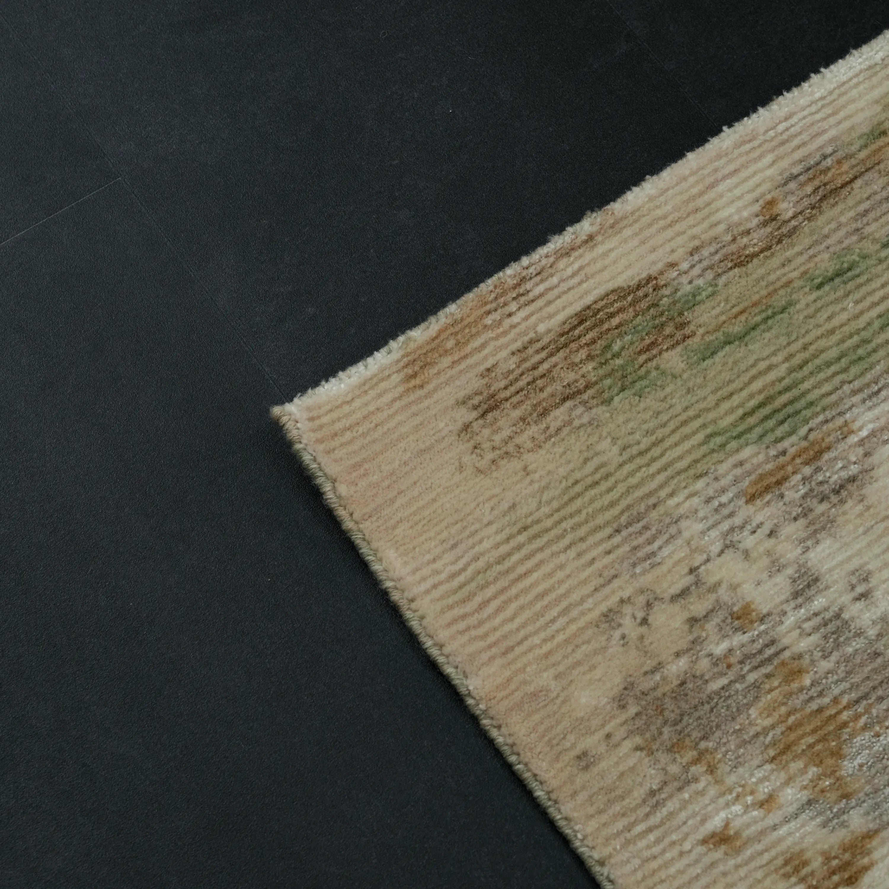 Soyut Desenli Yün Krem Tezgah Dokuma Halı