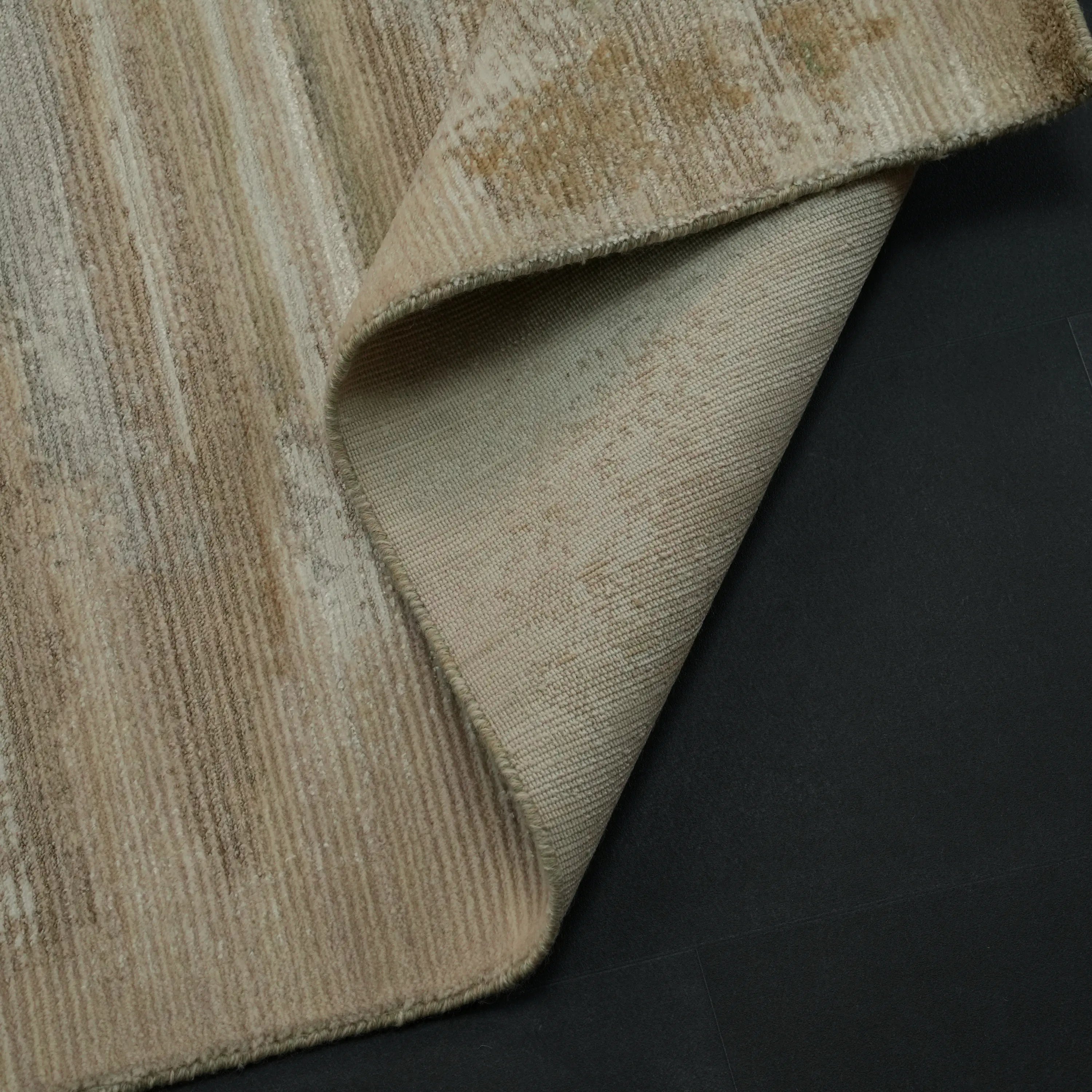 Soyut Desenli Yün Krem Tezgah Dokuma Halı