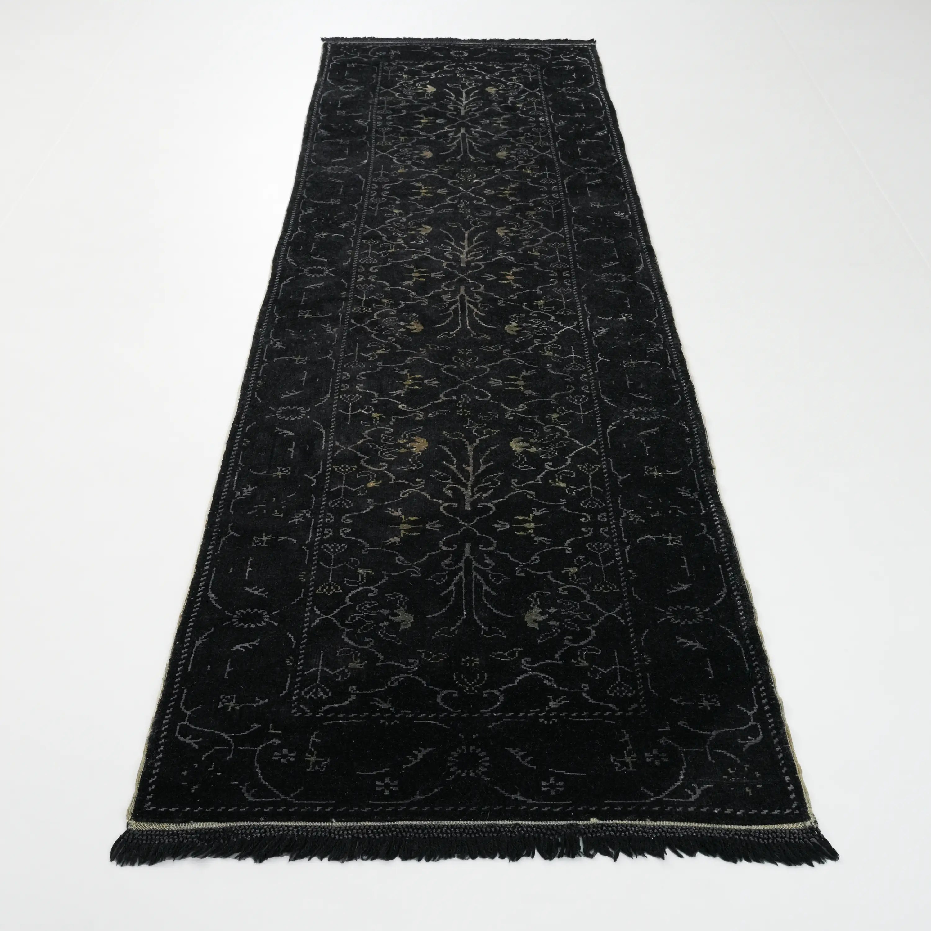 Sultan Series Handwoven Framed Patterned Silk Black Rug