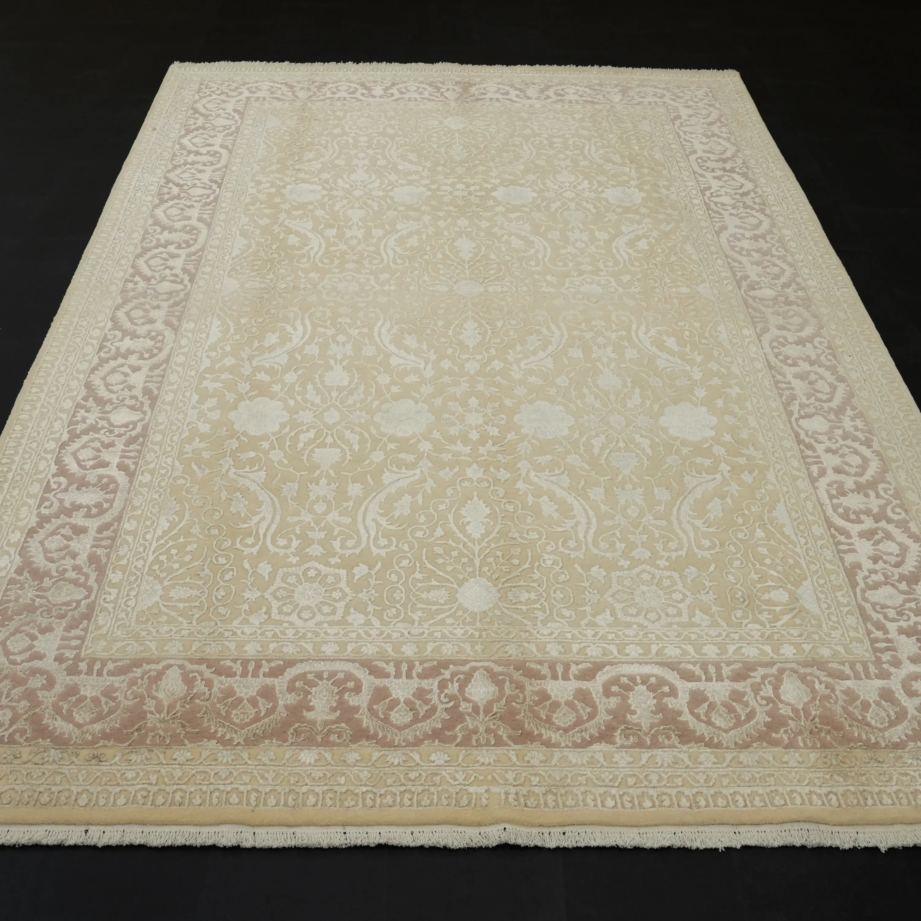Sultanahmet Series Handwoven Floral Pattern Cream Wool Rug