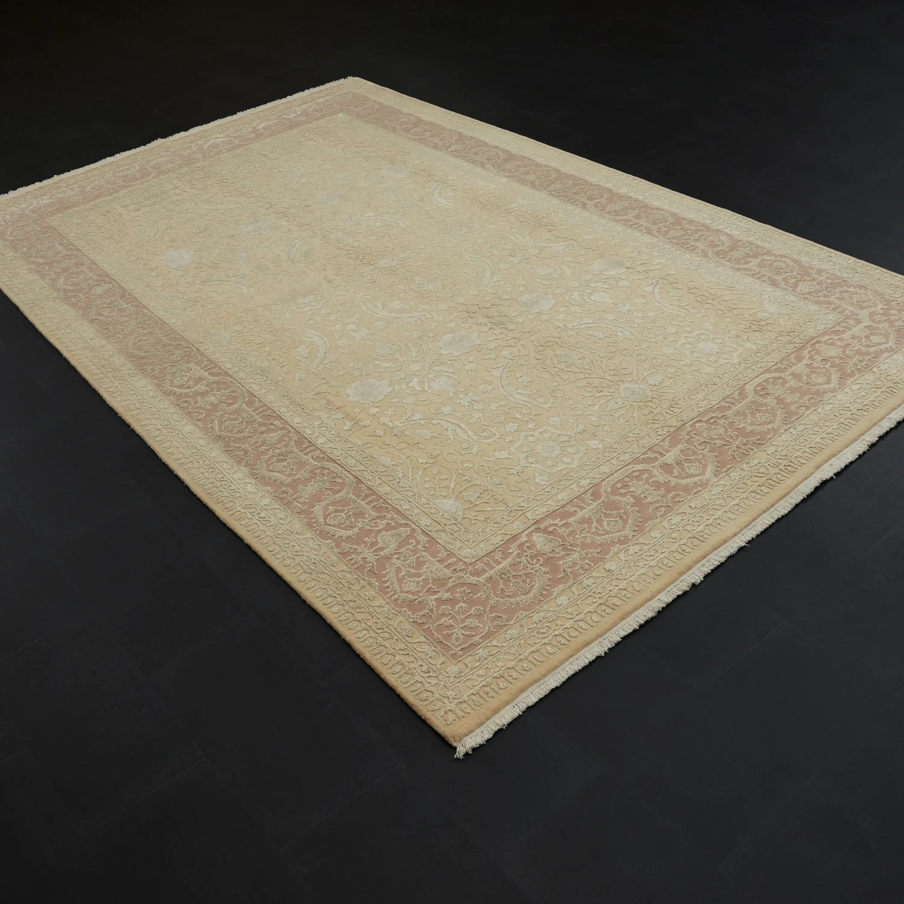Sultanahmet Series Handwoven Floral Pattern Cream Wool Rug