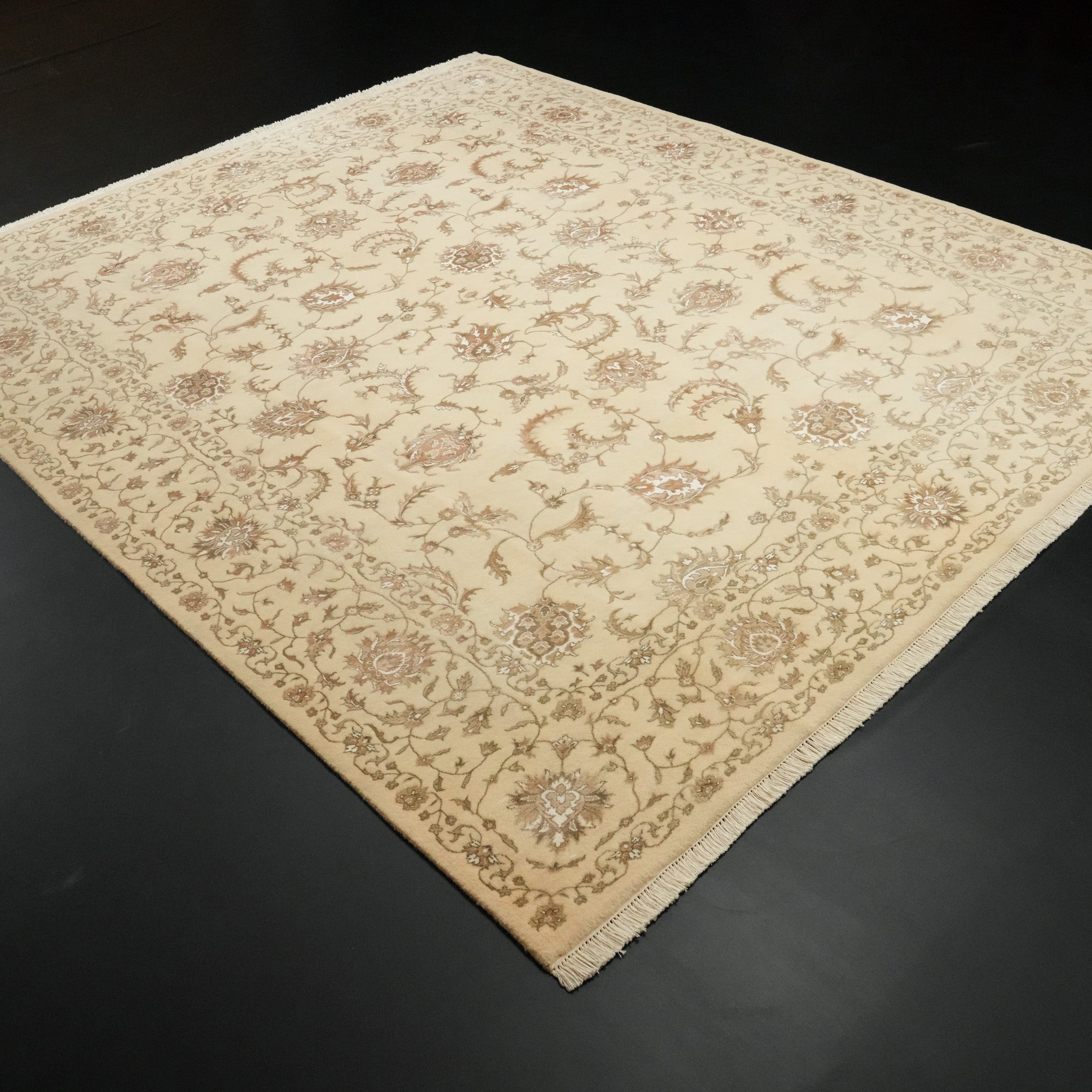 Sultanahmet Series Hand-Woven Floral Patterned Cream Wool Carpet