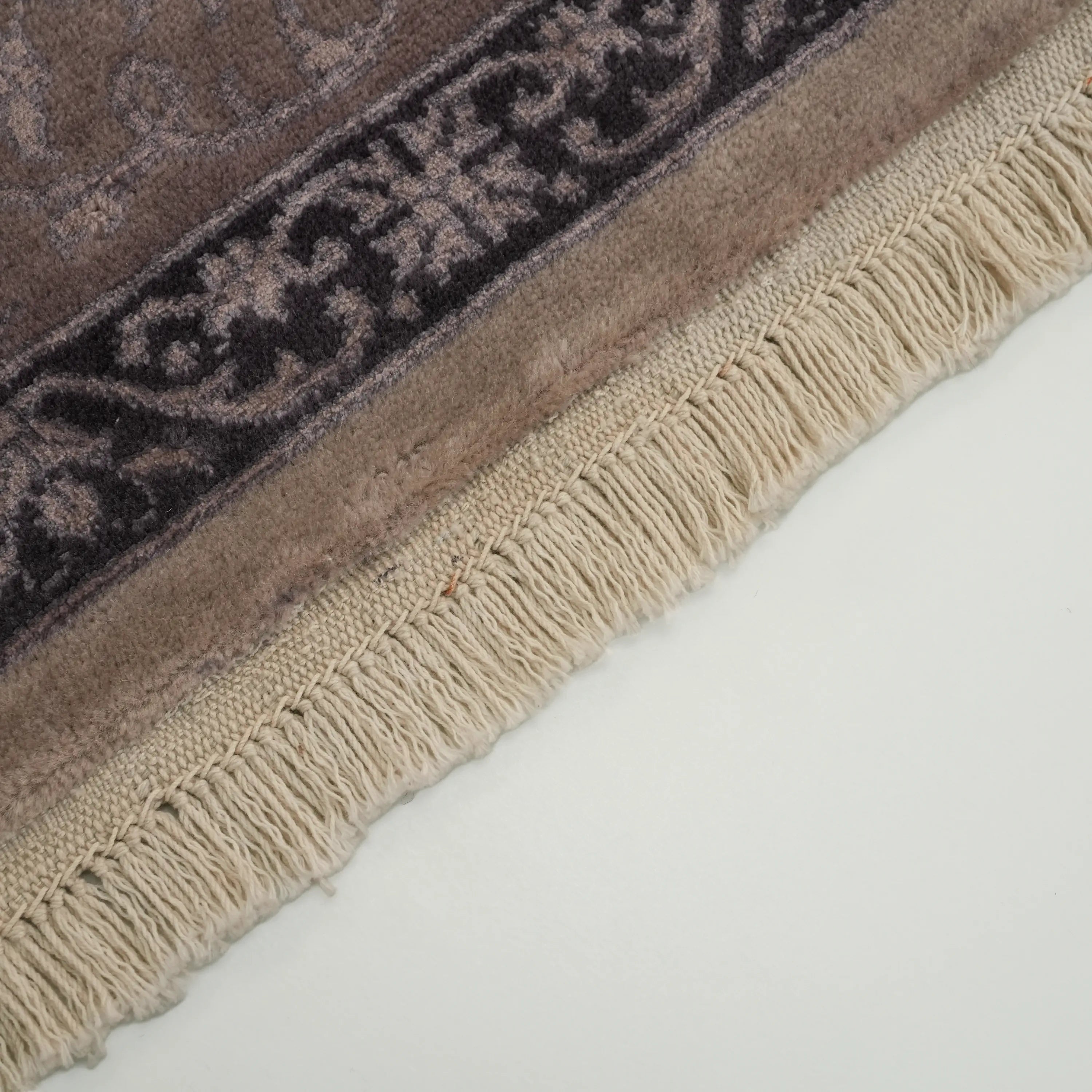 Sultanahmet Series Handwoven Flower Patterned Purple Wool Rug