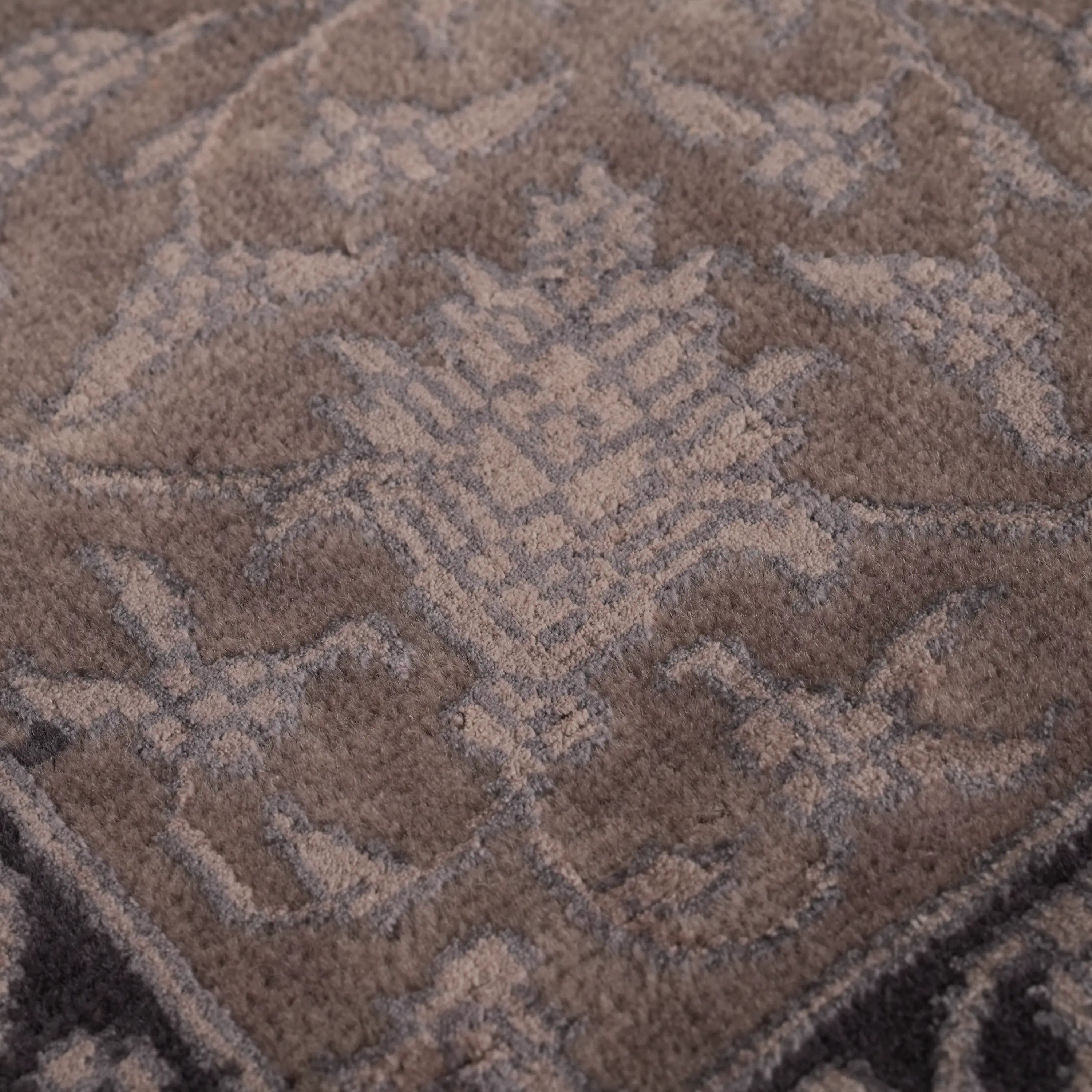 Sultanahmet Series Handwoven Flower Patterned Purple Wool Rug