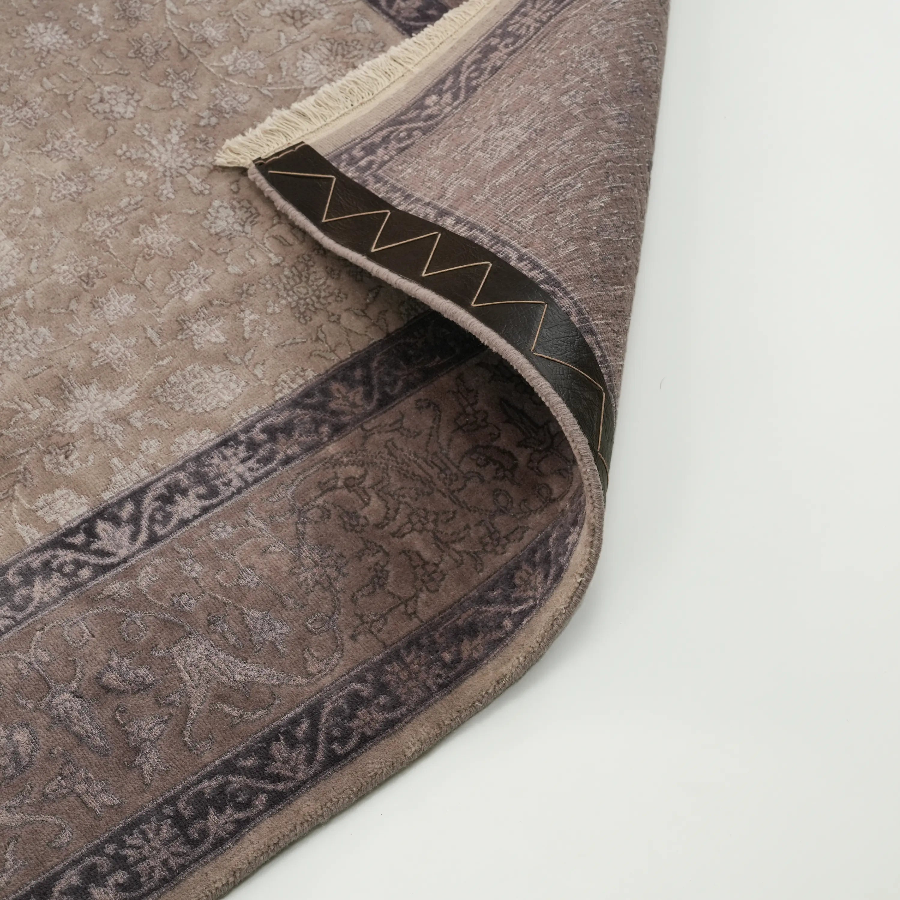 Sultanahmet Series Handwoven Flower Patterned Purple Wool Rug