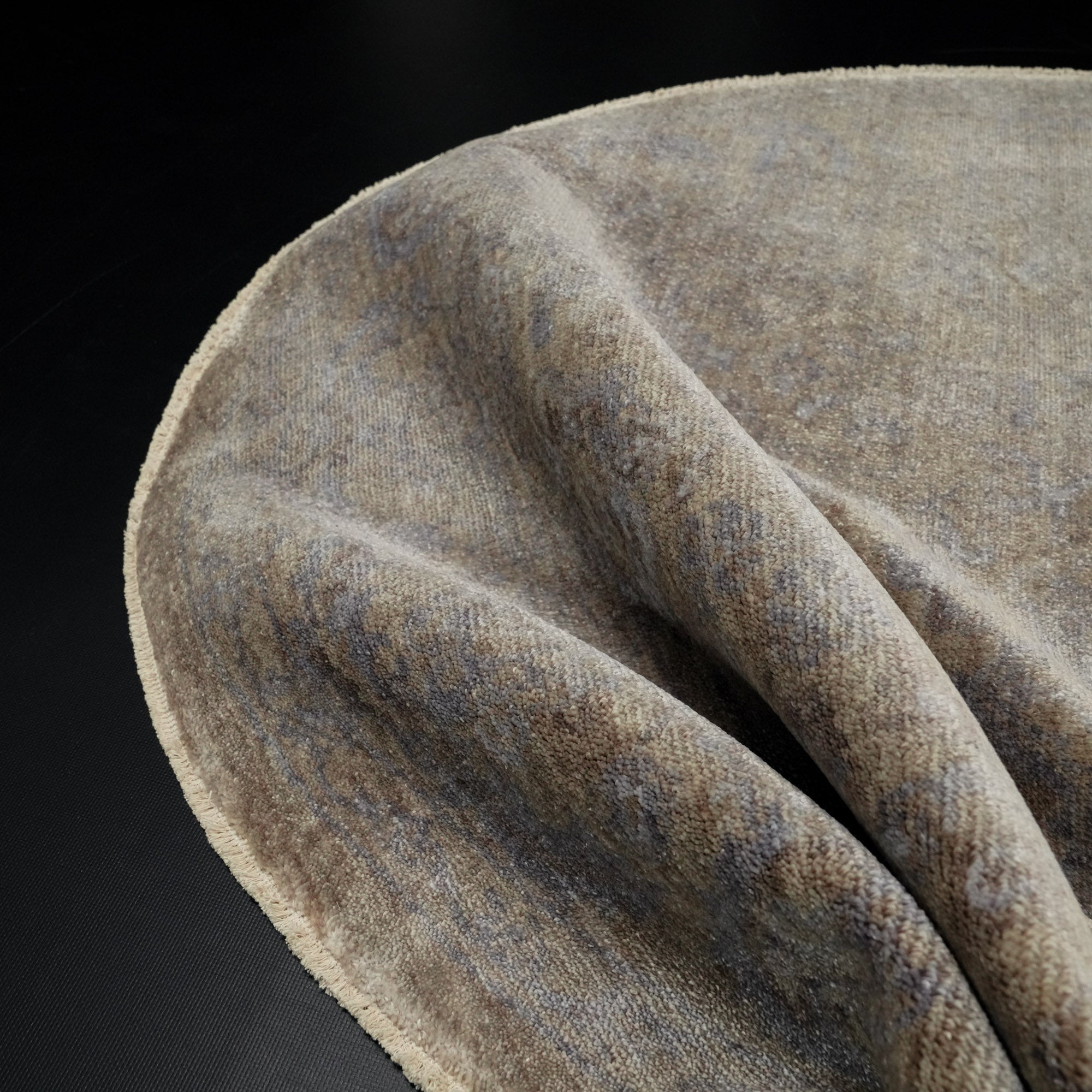 Taftan Series Vintage Patterned Beige Round Special Countertop Carpet