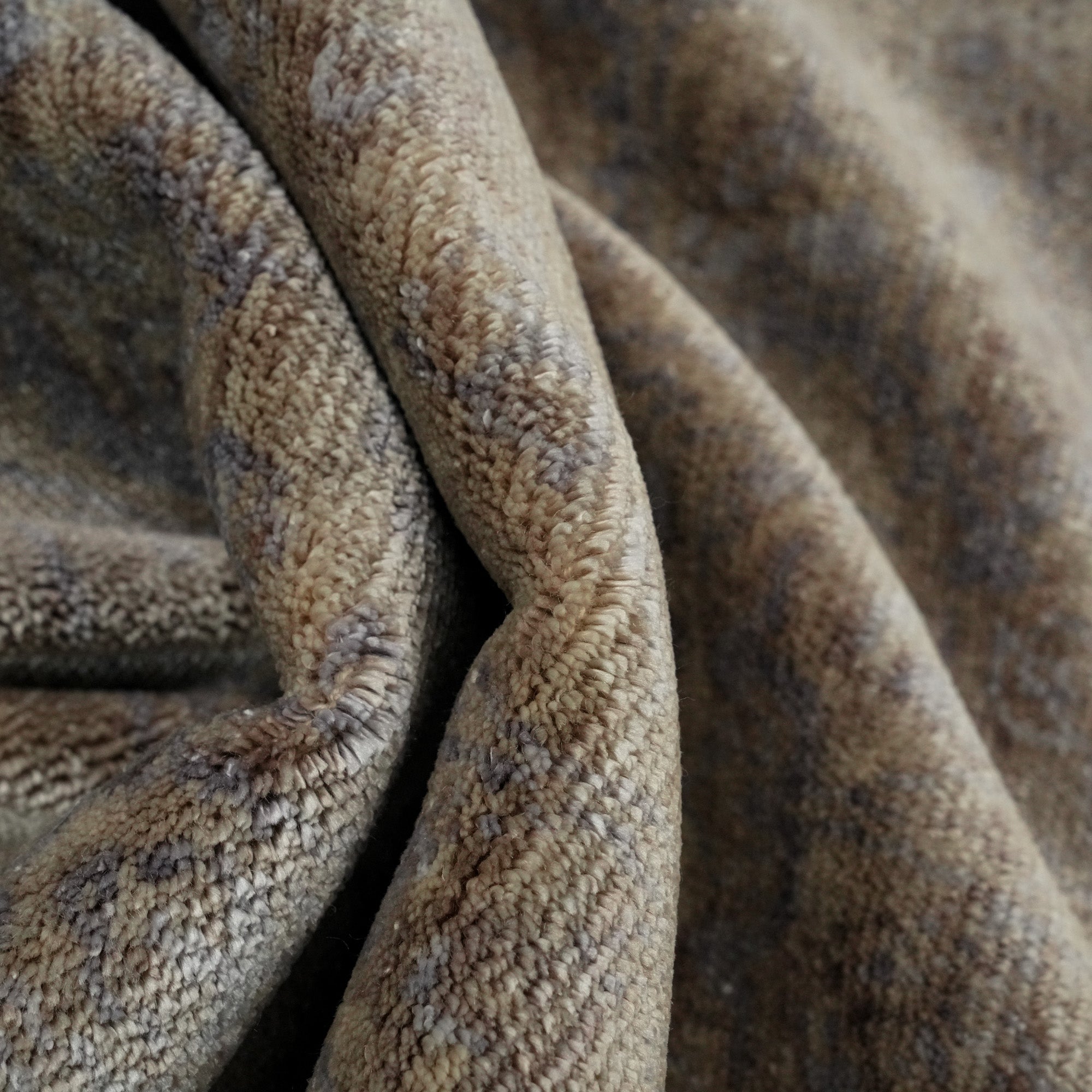 Taftan Series Vintage Patterned Beige Round Special Countertop Carpet