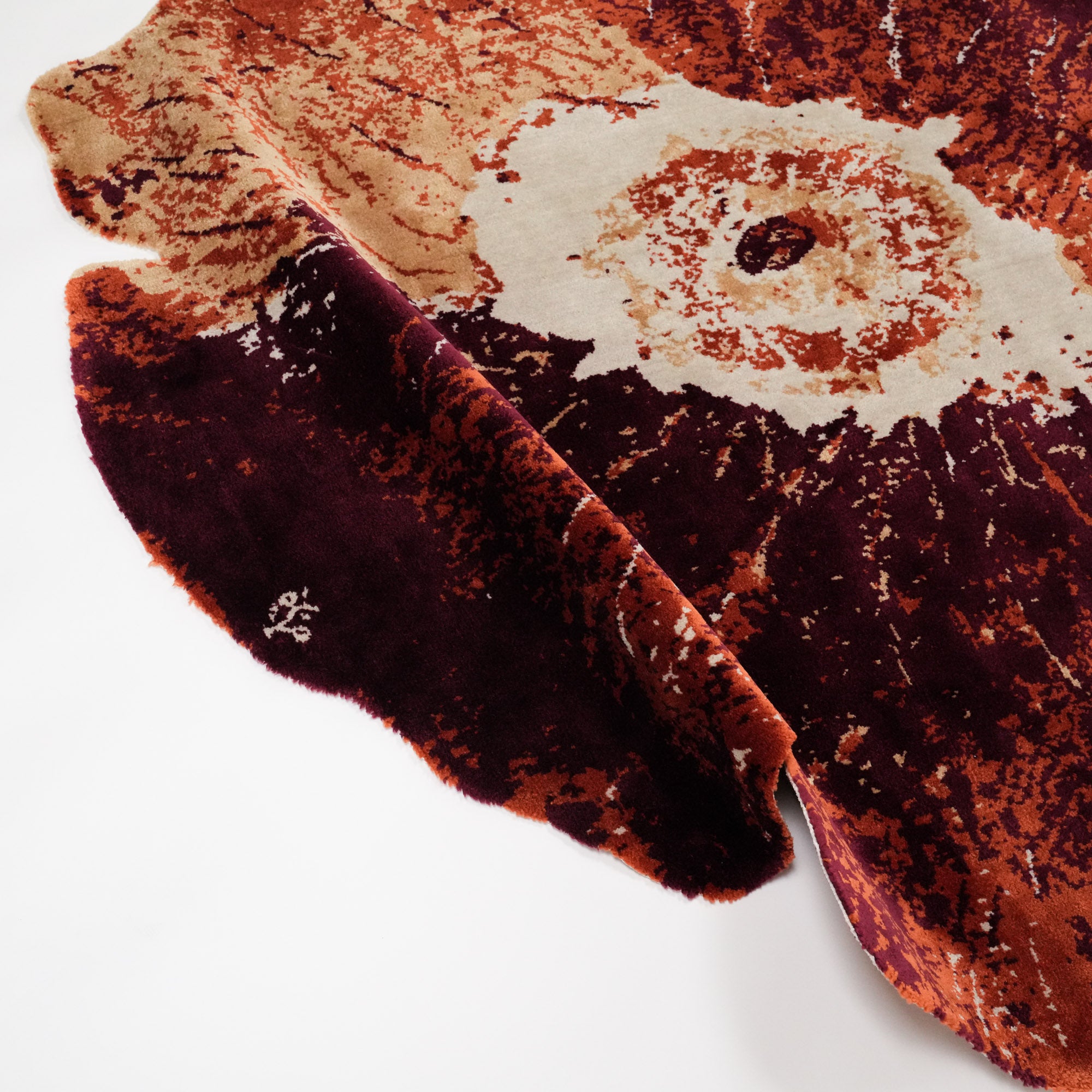 Tempus Series Asymmetrical Floral Cut Orange/Terra Bamboo Special Loom Carpet