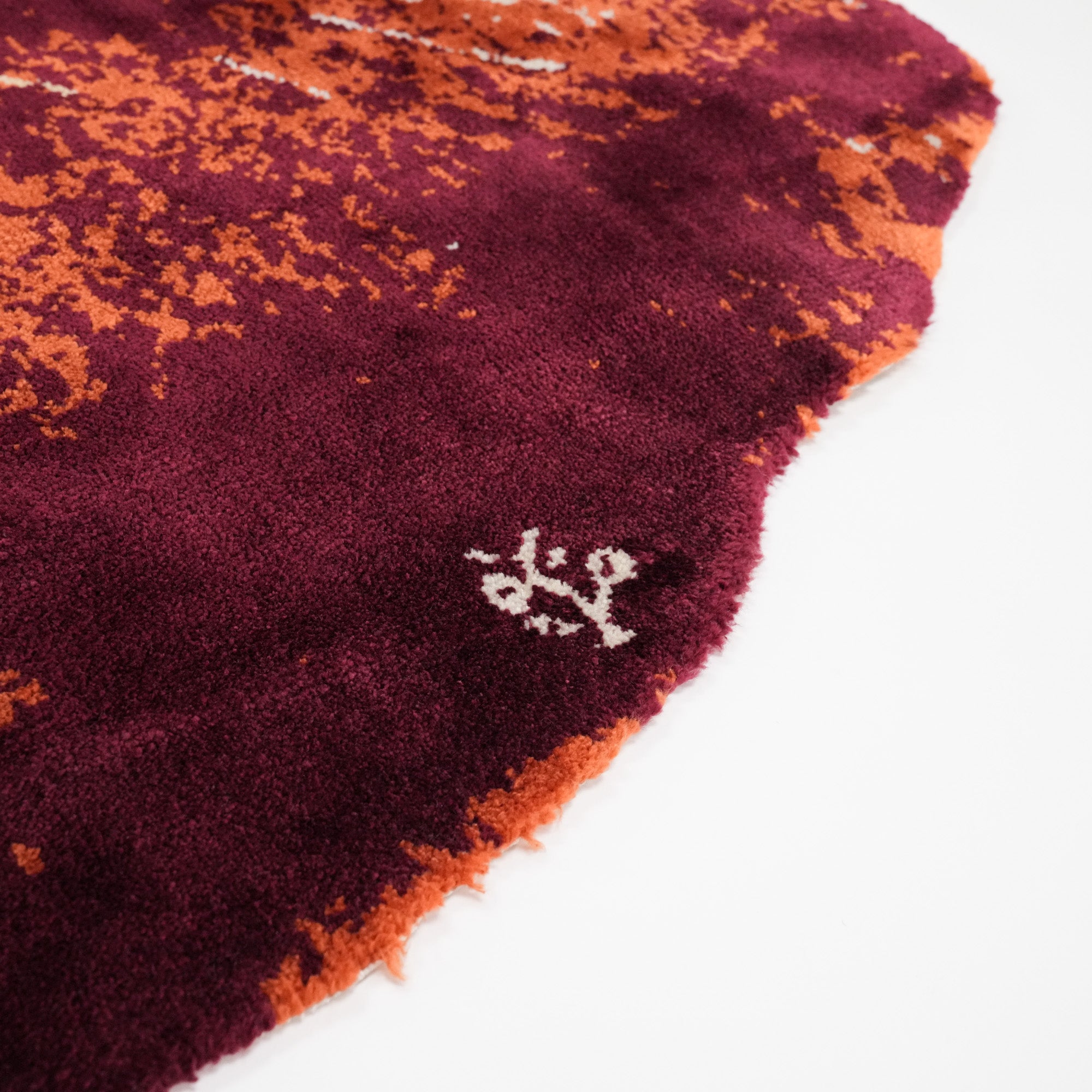 Tempus Series Asymmetrical Floral Cut Orange/Terra Bamboo Special Loom Carpet