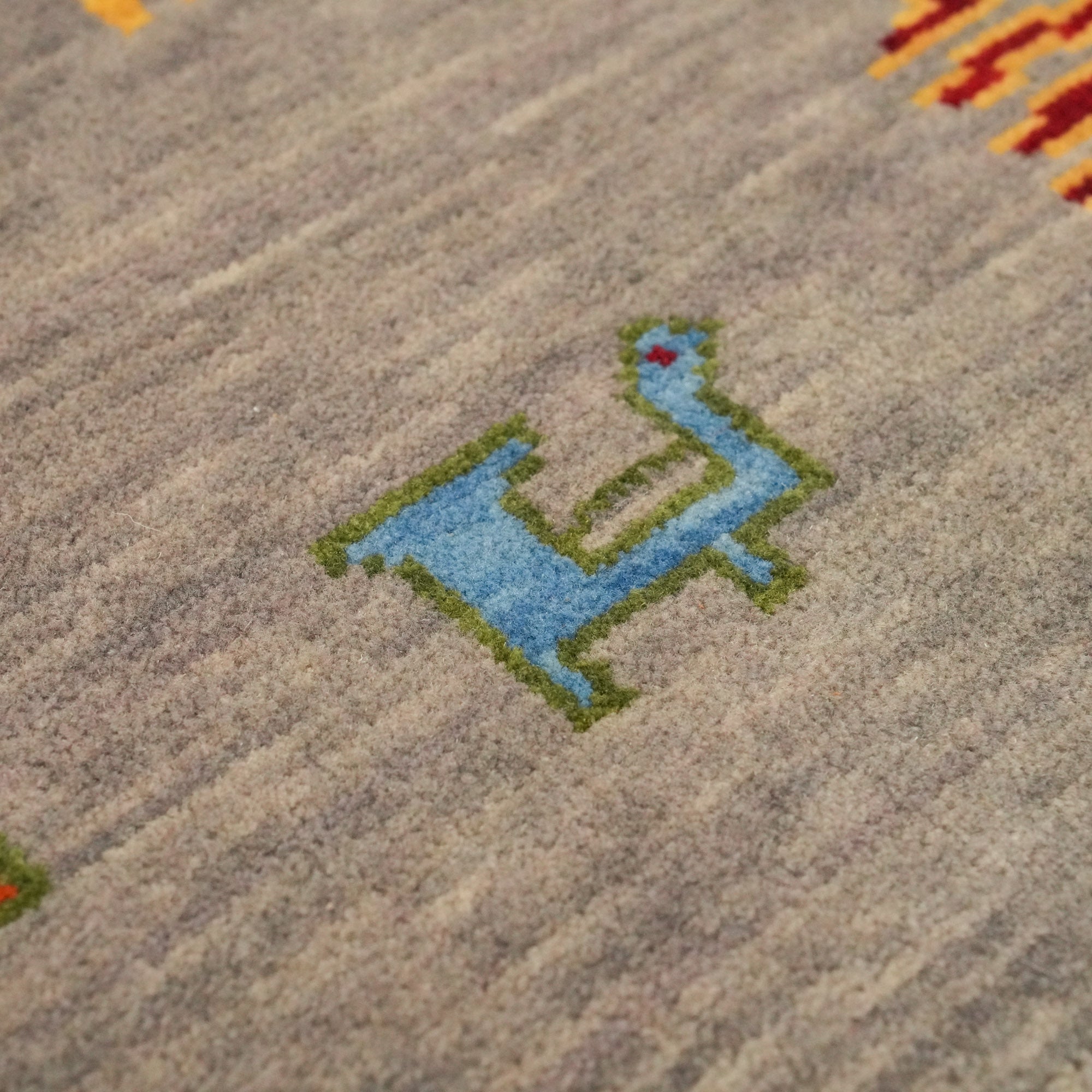 Tempus Series Modern Authentic Patterned Wool Colorful Round Loom-Woven Rug