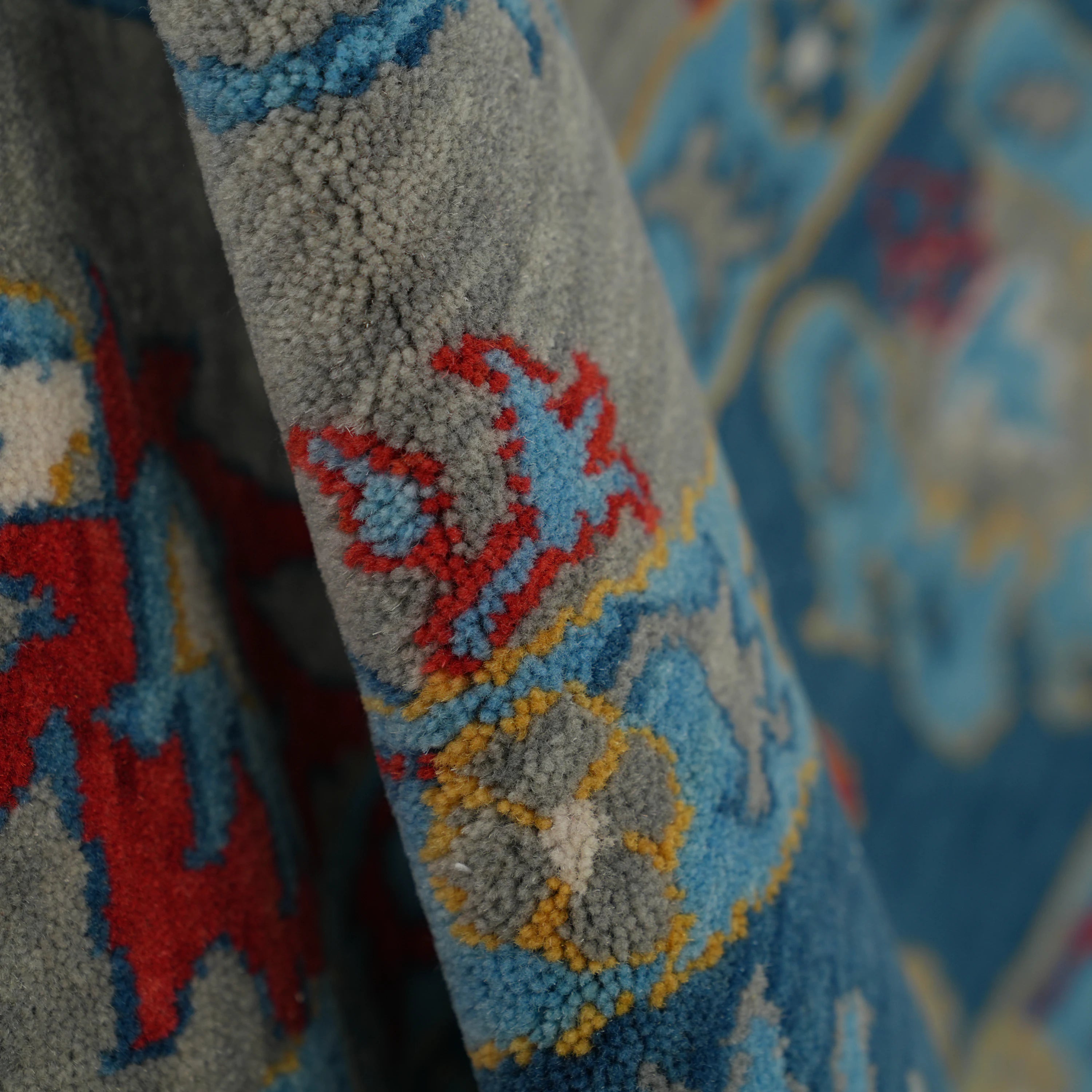 Tempus Serisi Uşak Desenli Mavi-Gri Yün Tezgah Dokuma Yuvarlak Halı