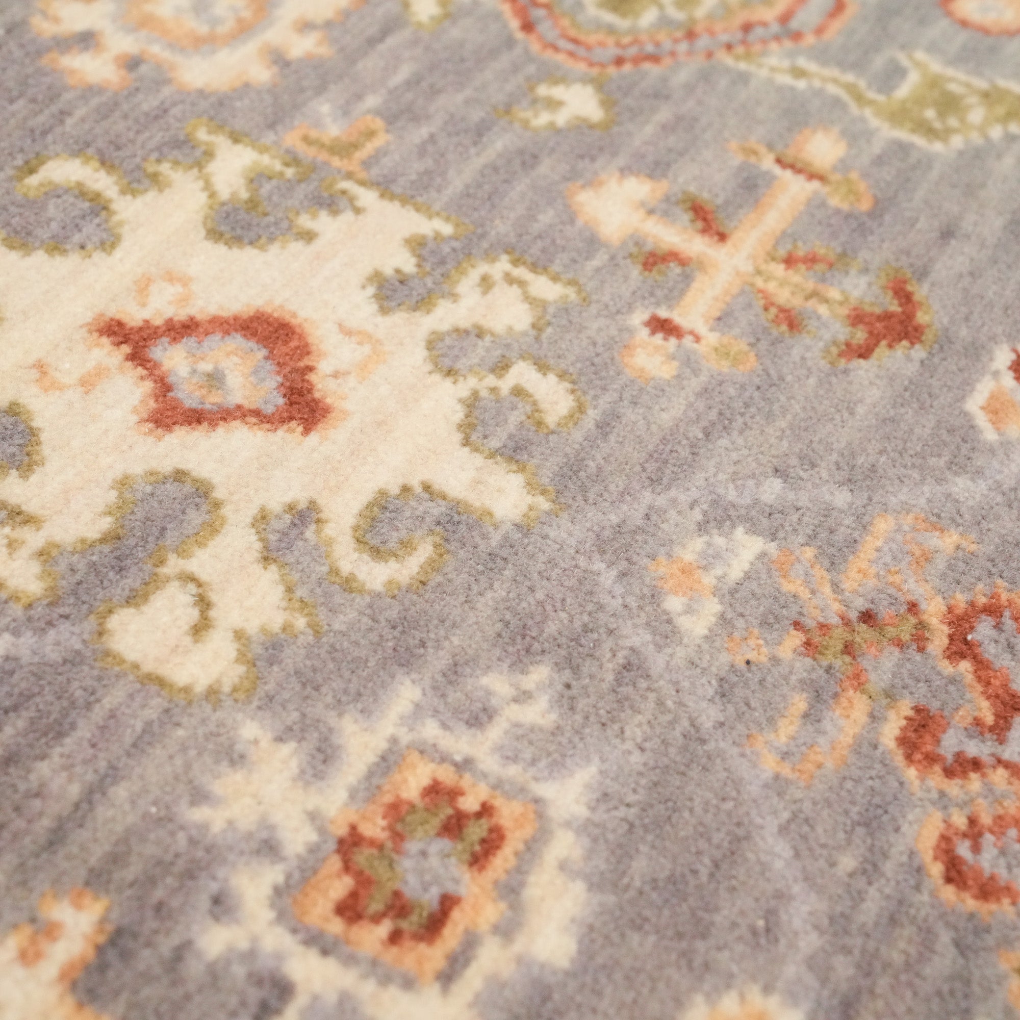 Tempus Series Uşak Pattern Wool Gray Beige Round Loom-Woven Rug