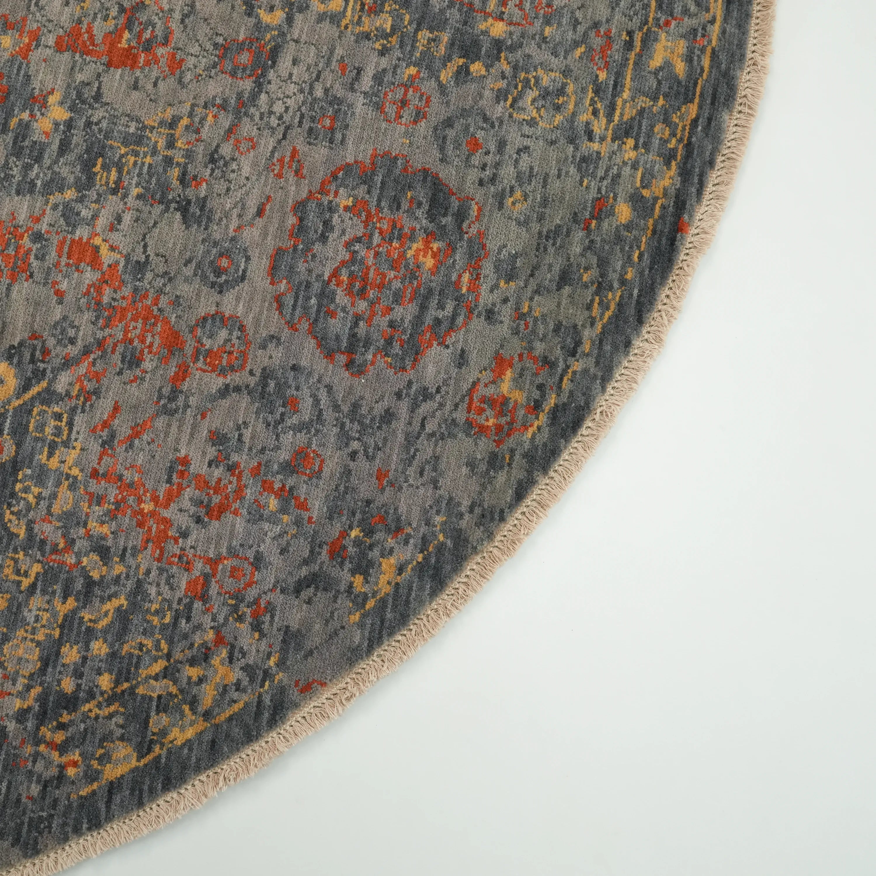 Tempus Series Vintage Patterned Wool Gray/Orange Round Special Loom Carpet