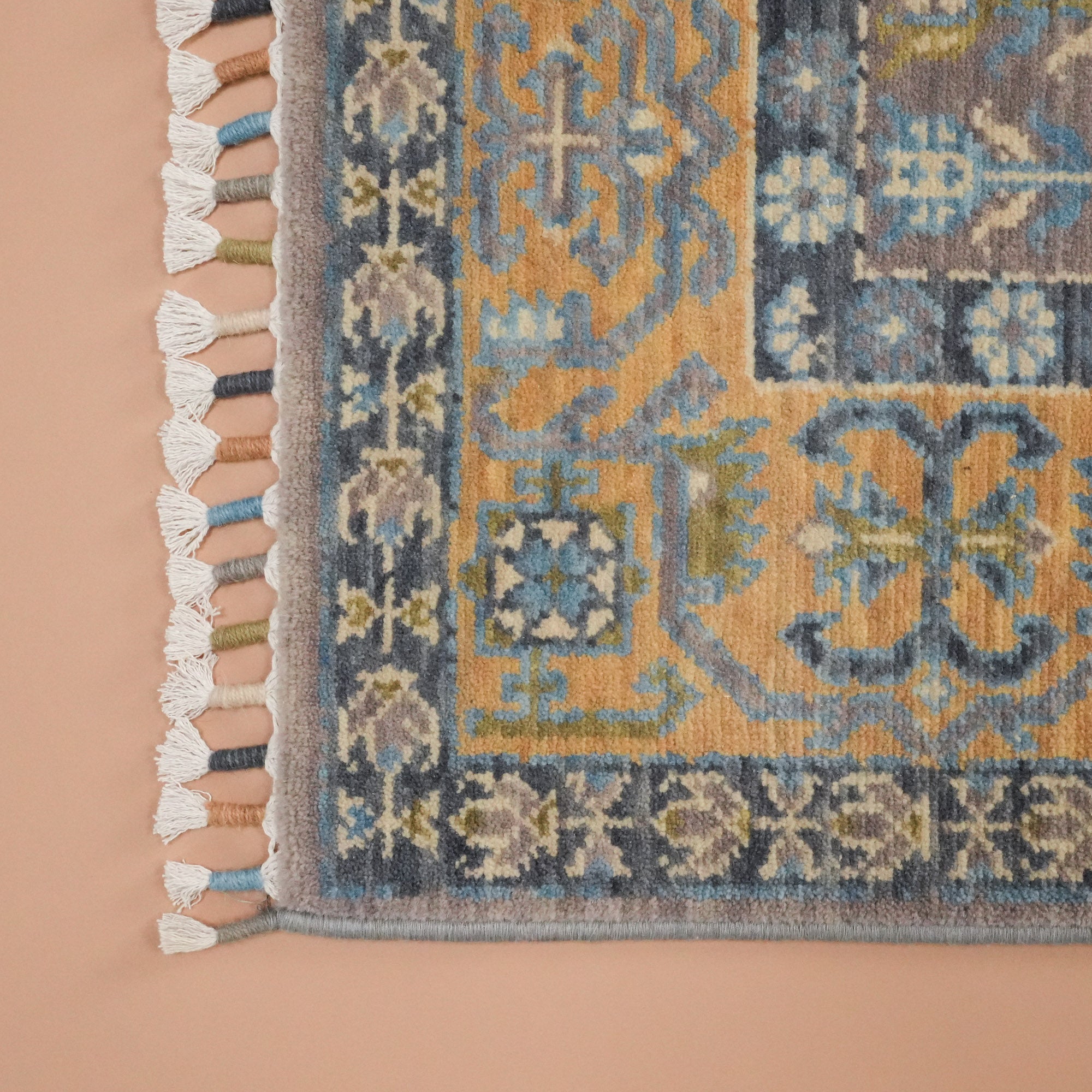 Tezgah Dokuma Gri Yün Seccade Rug