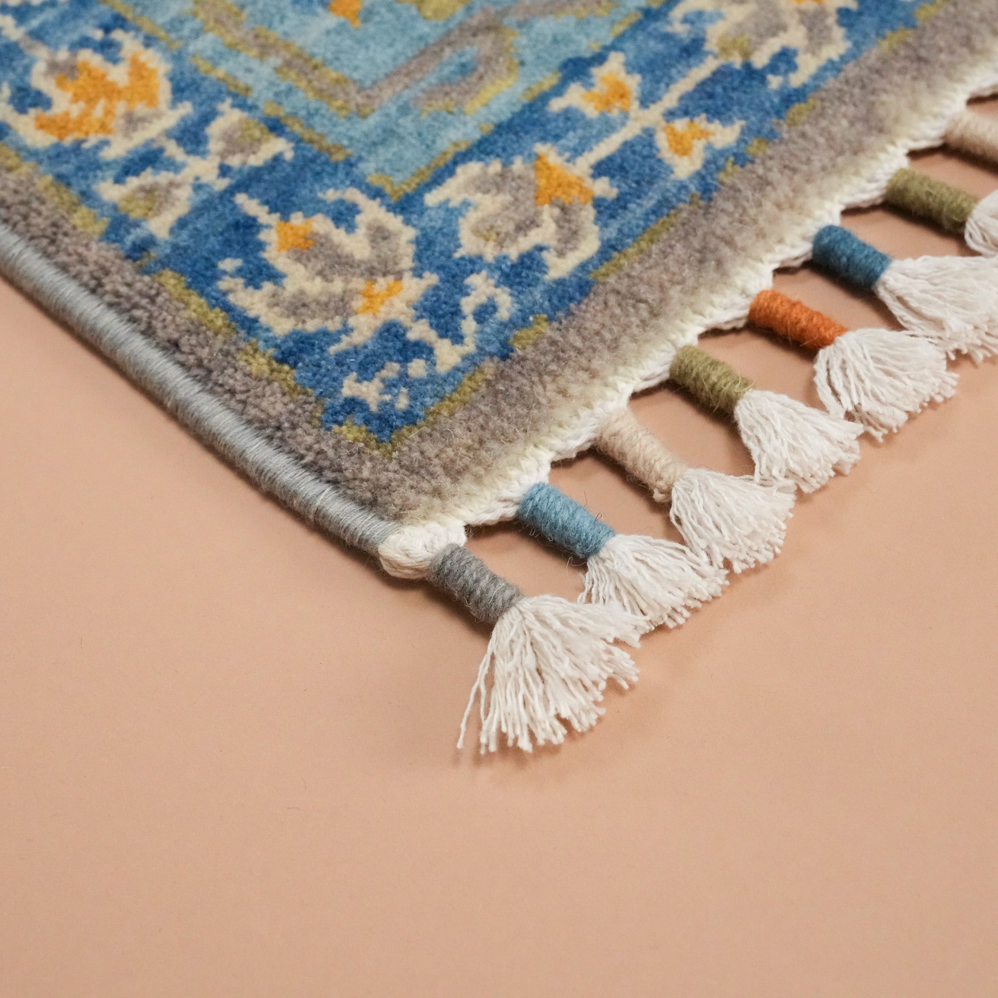 Tezgah Woven Wool Gray Seccade Rug