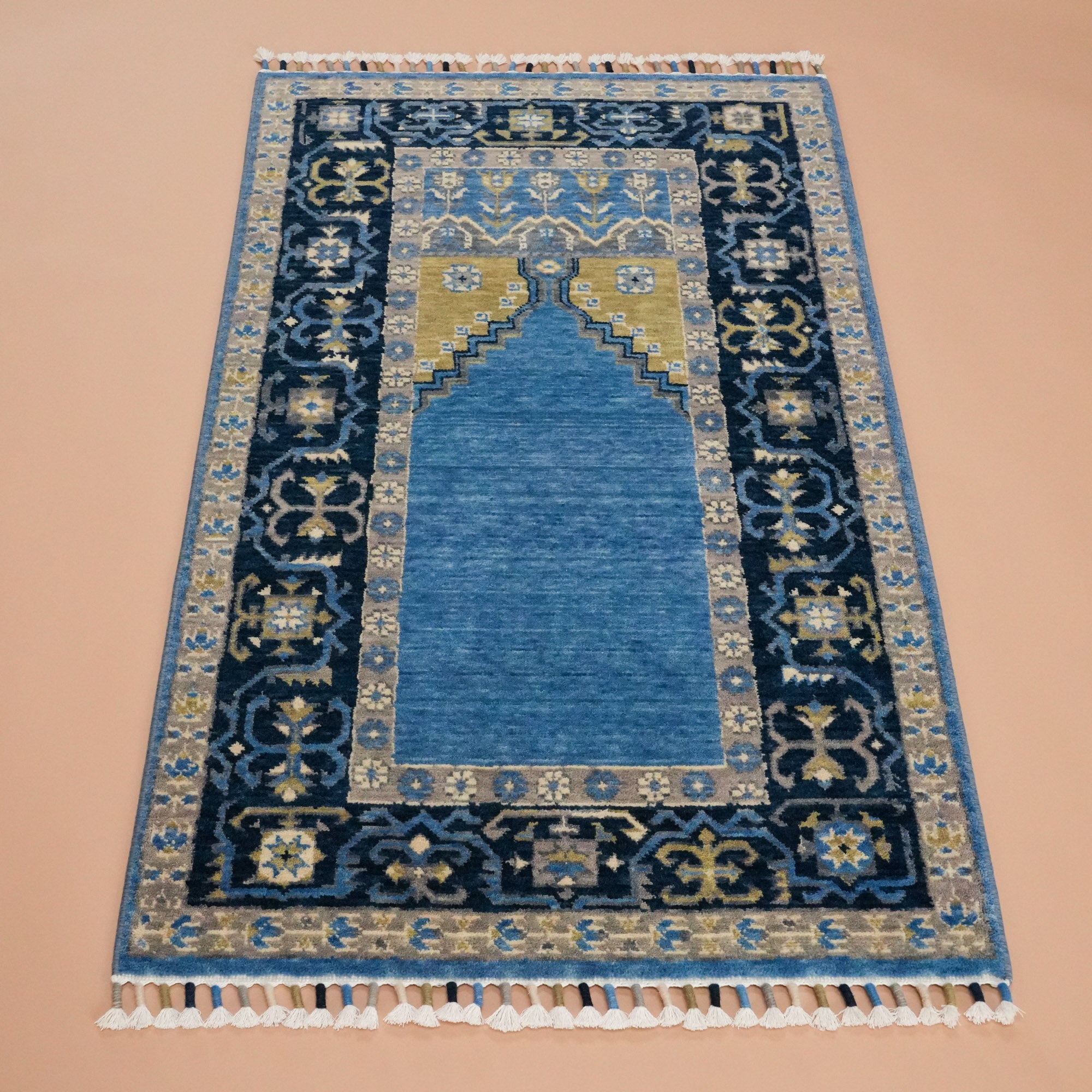 Tezgah Dokuma Yün Mavi Seccade Halı