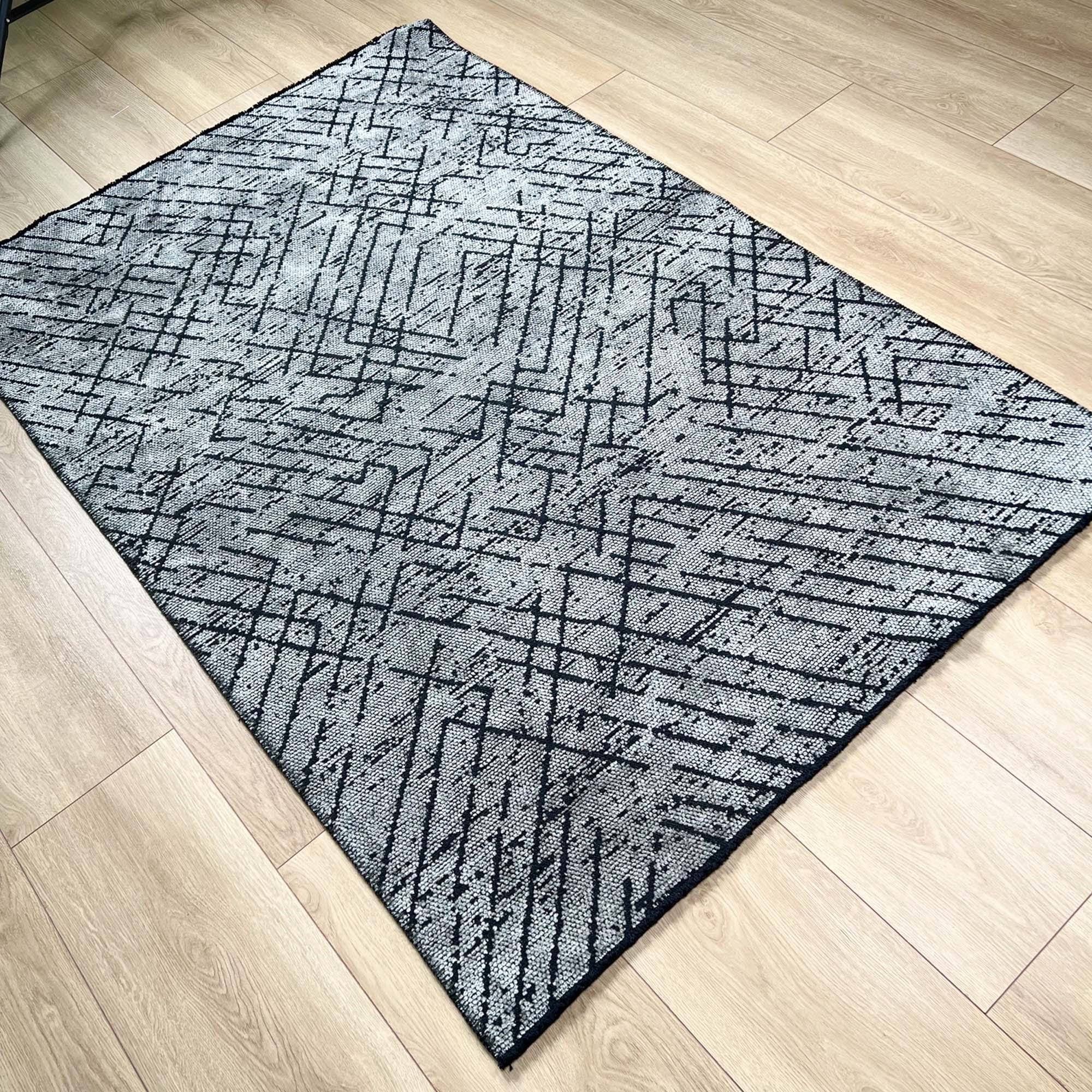 Tribal Serisi Geometrik Desenli Makine Dokuma Halı