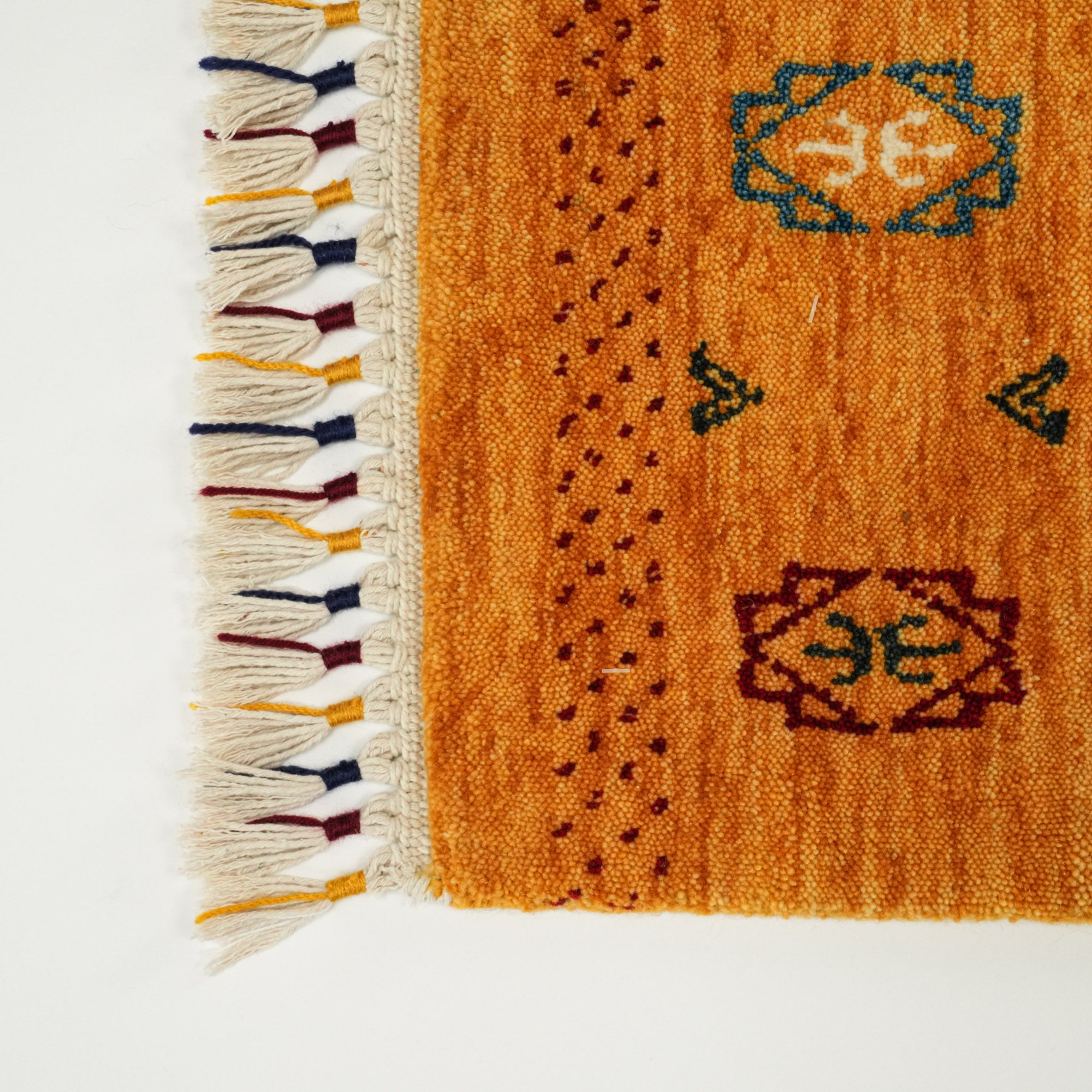 Urkum Serisi Otantik Desenli Sarı Tezgah Dokuma Halı