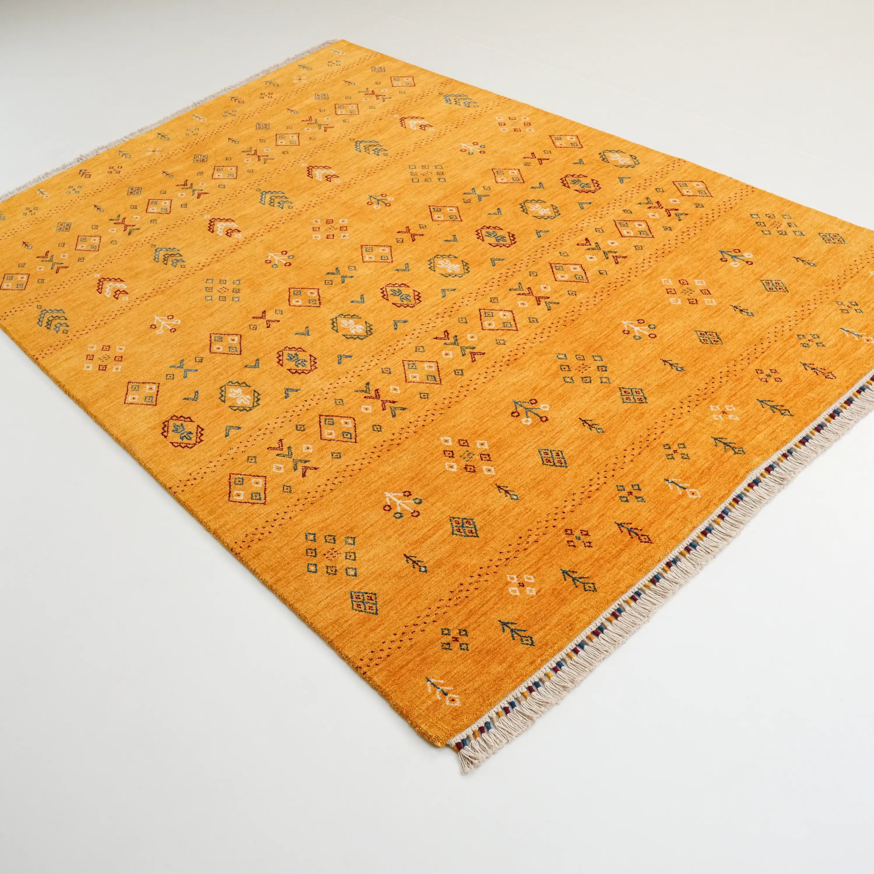 Urkum Serisi Otantik Desenli Sarı Yün Tezgah Dokuma Halı