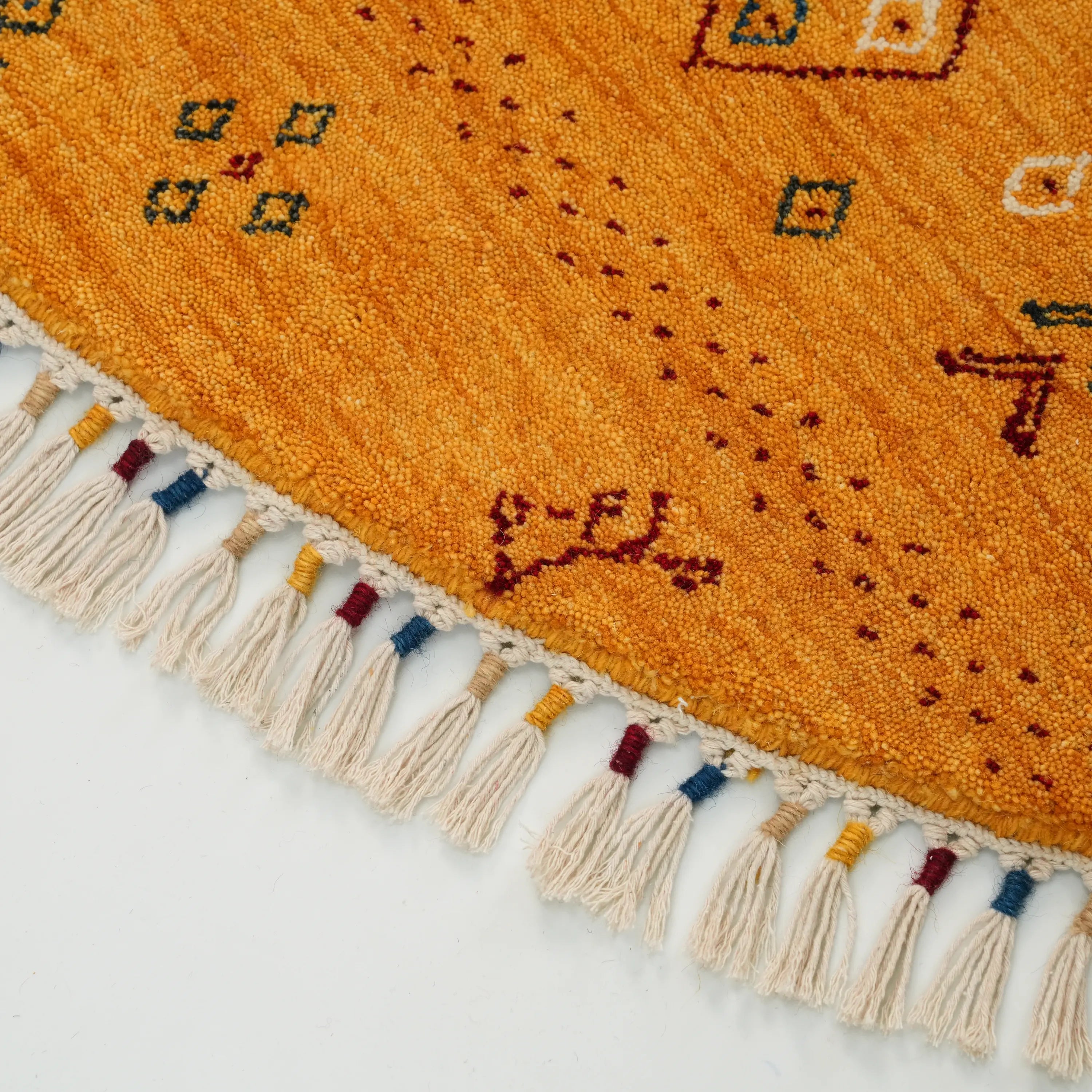 Urkum Serisi Otantik Desenli Sarı Yün Tezgah Dokuma Yuvarlak Halı