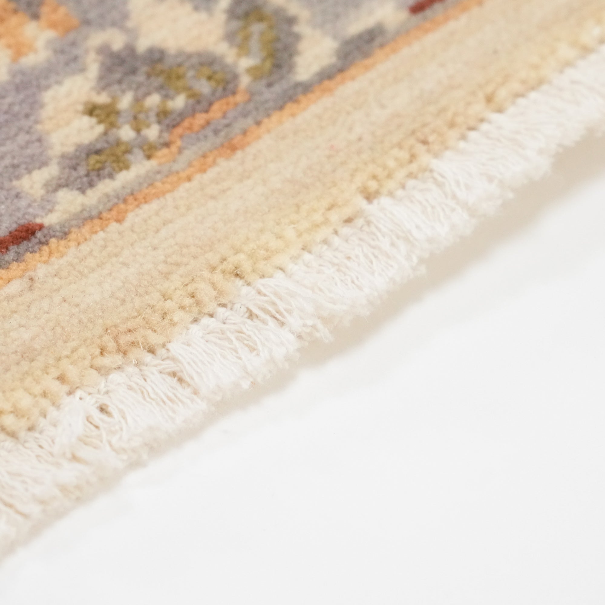 Tempus Serisi Uşak Desenli Bej Vizon Yün Tezgah Dokuma Halı