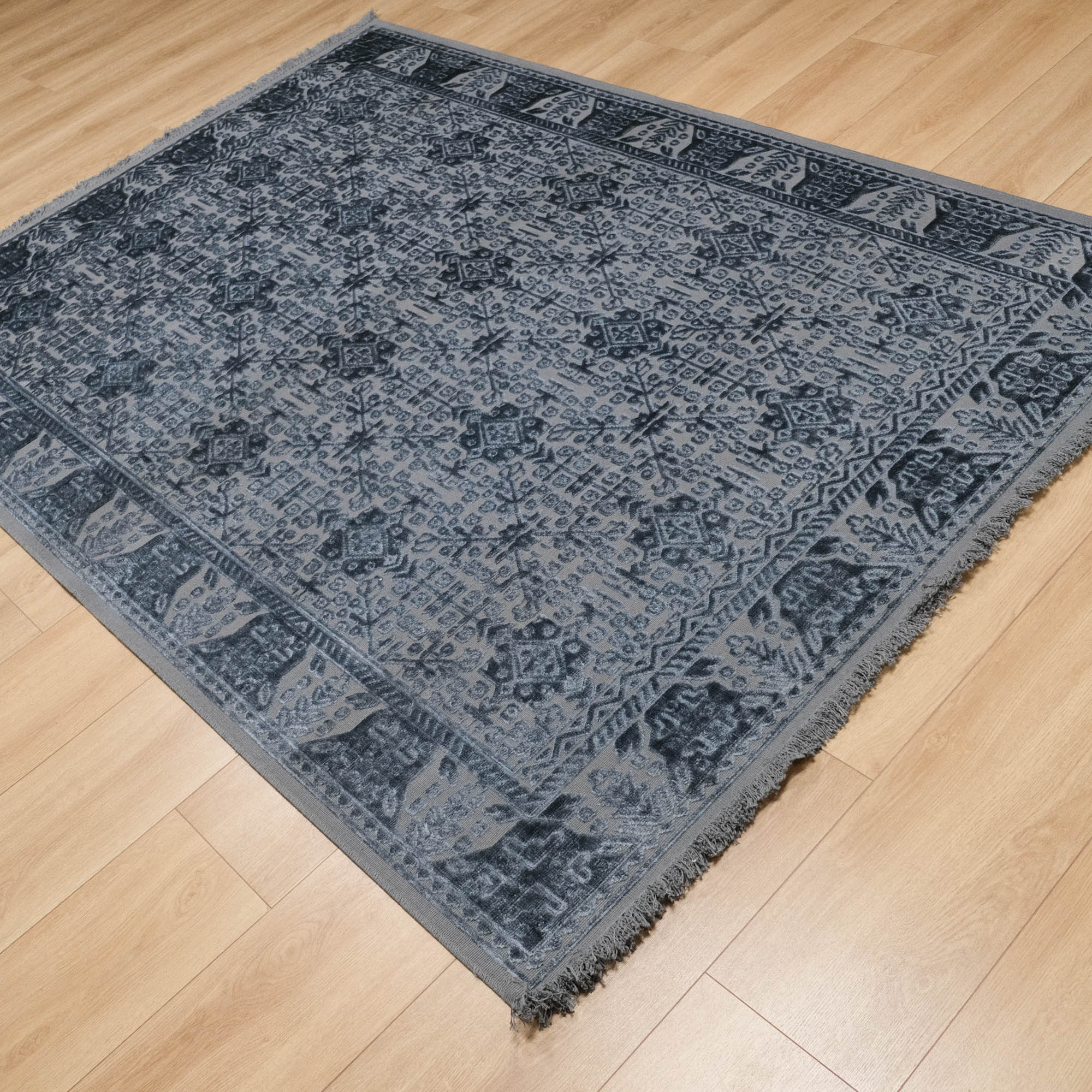 Vintage Design Machine Woven Carpet