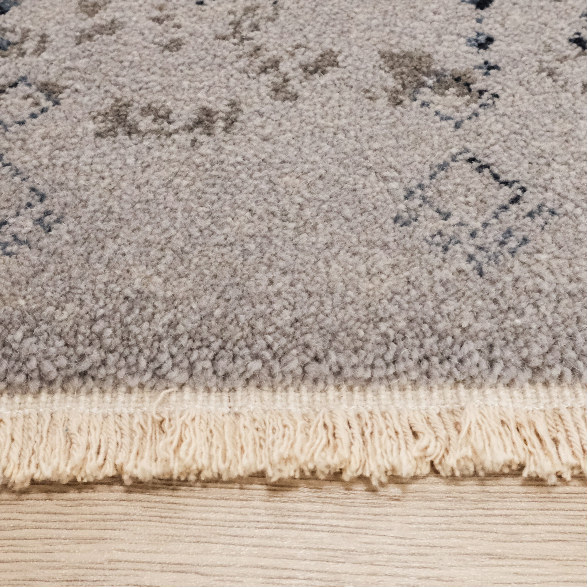 Vintage Design Machine Woven Carpet