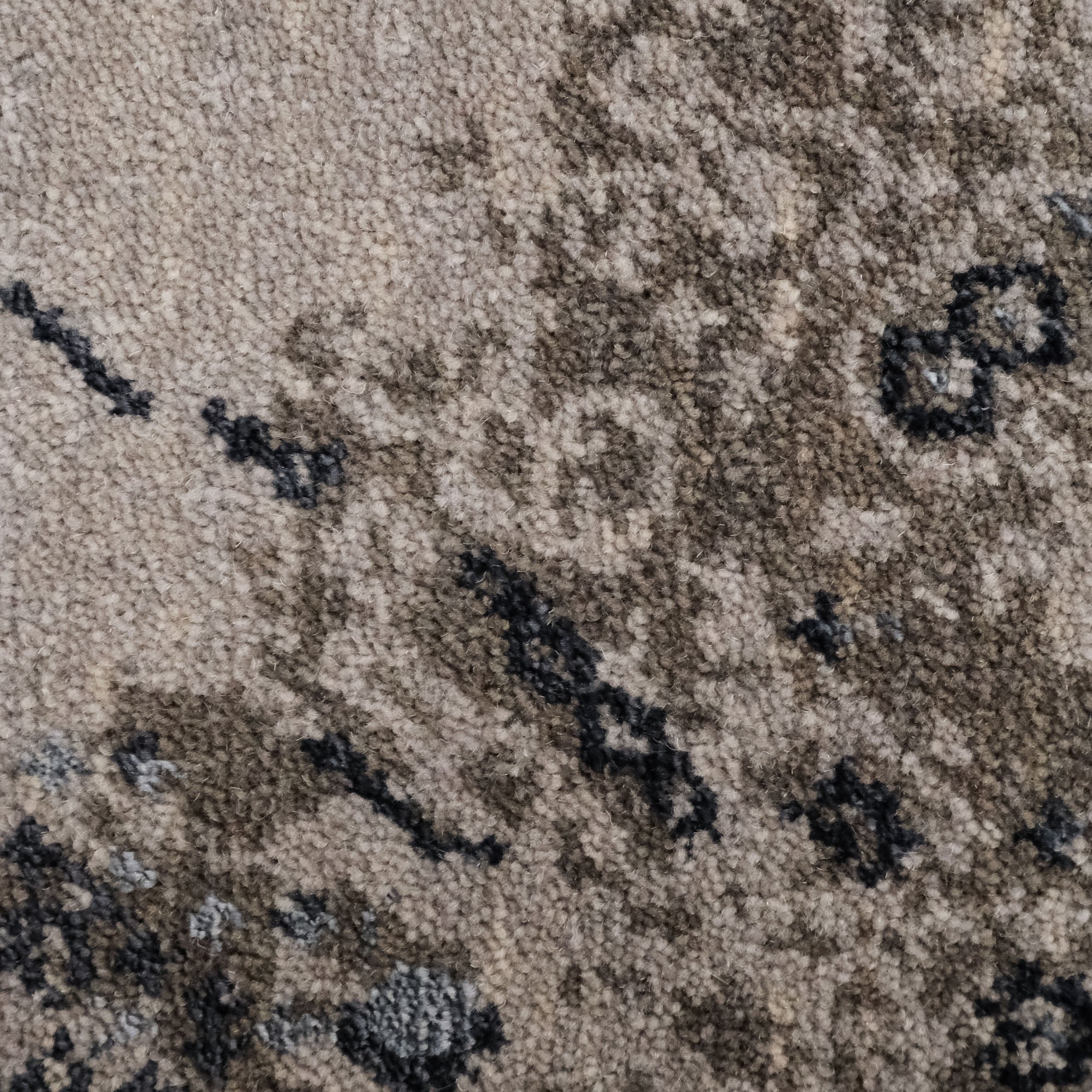 Vintage Design Machine Woven Carpet