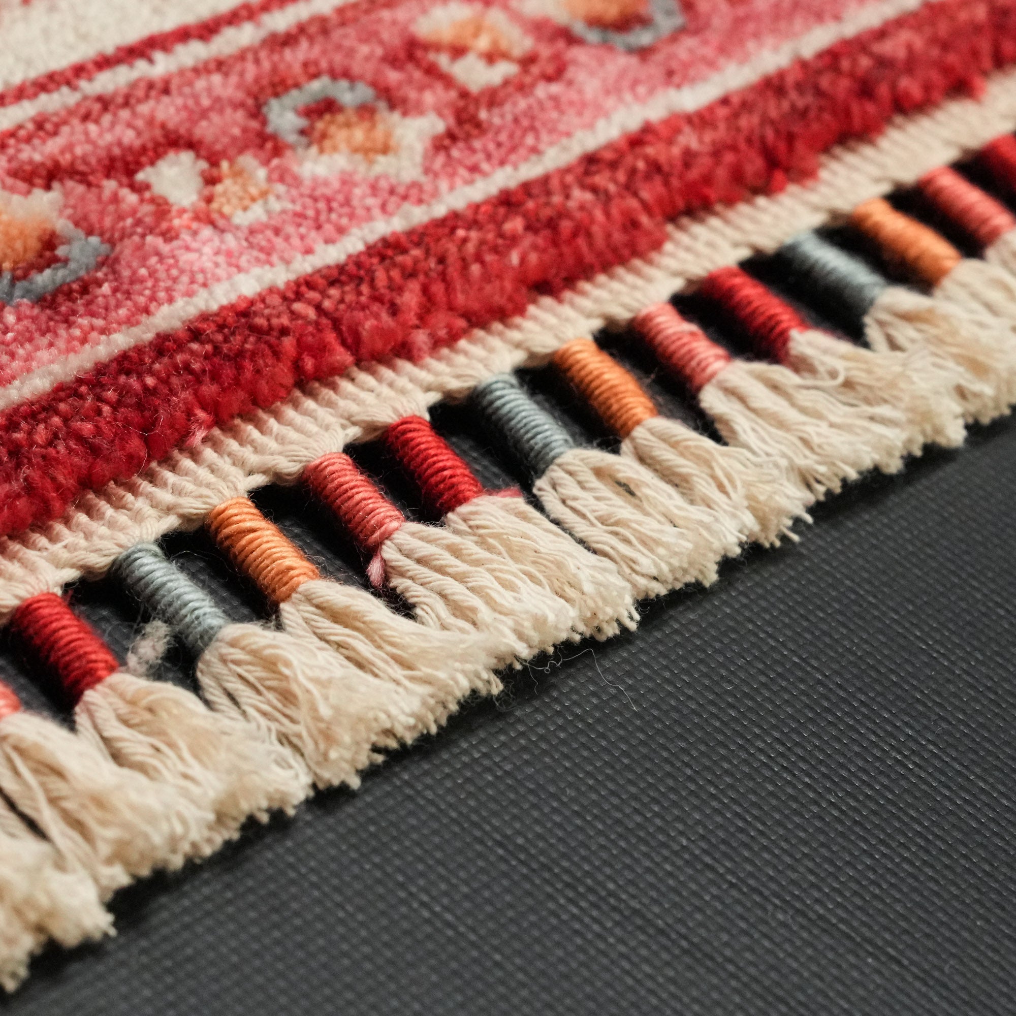 Zade Series Flower Patterned Red Loom-Woven Rug