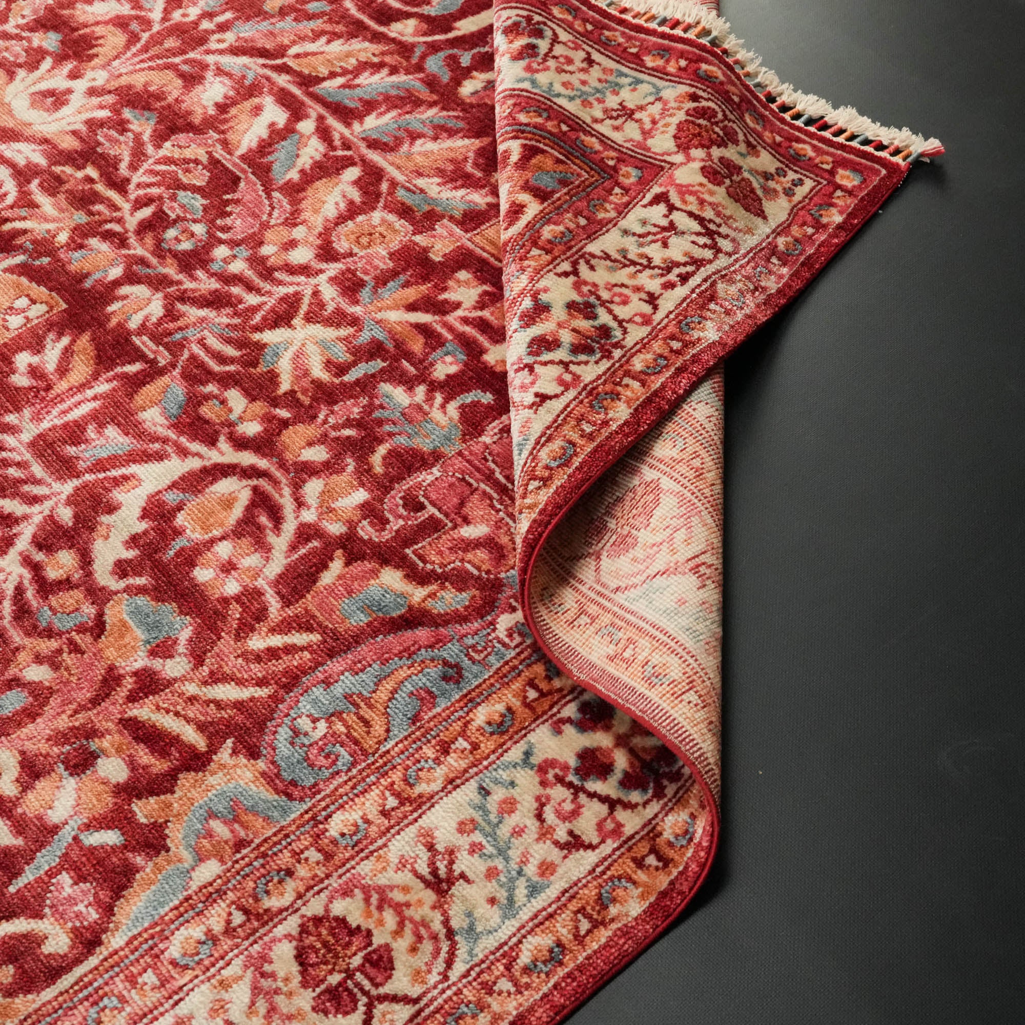 Zade Series Flower Patterned Red Loom-Woven Rug