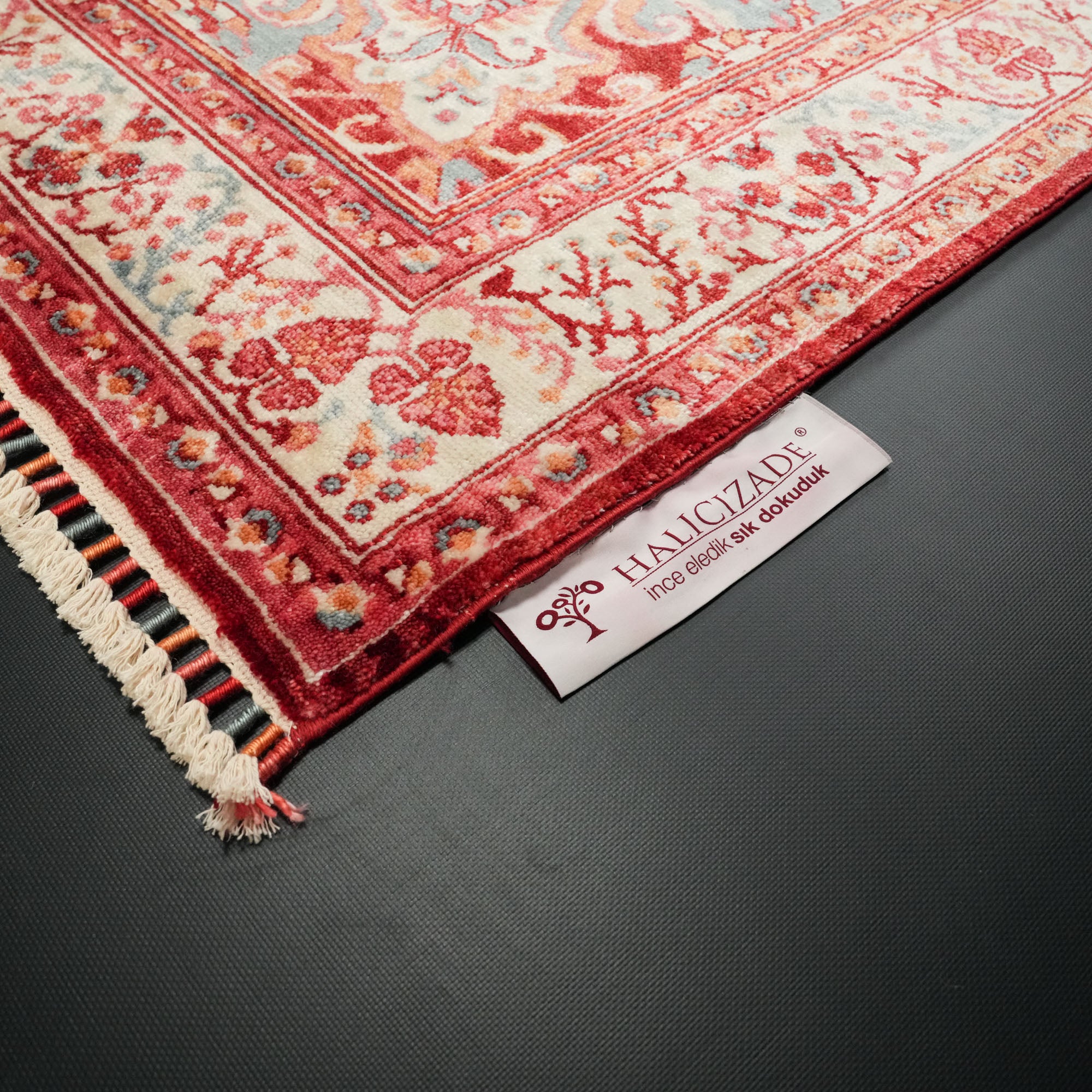 Zade Series Flower Patterned Red Loom-Woven Rug