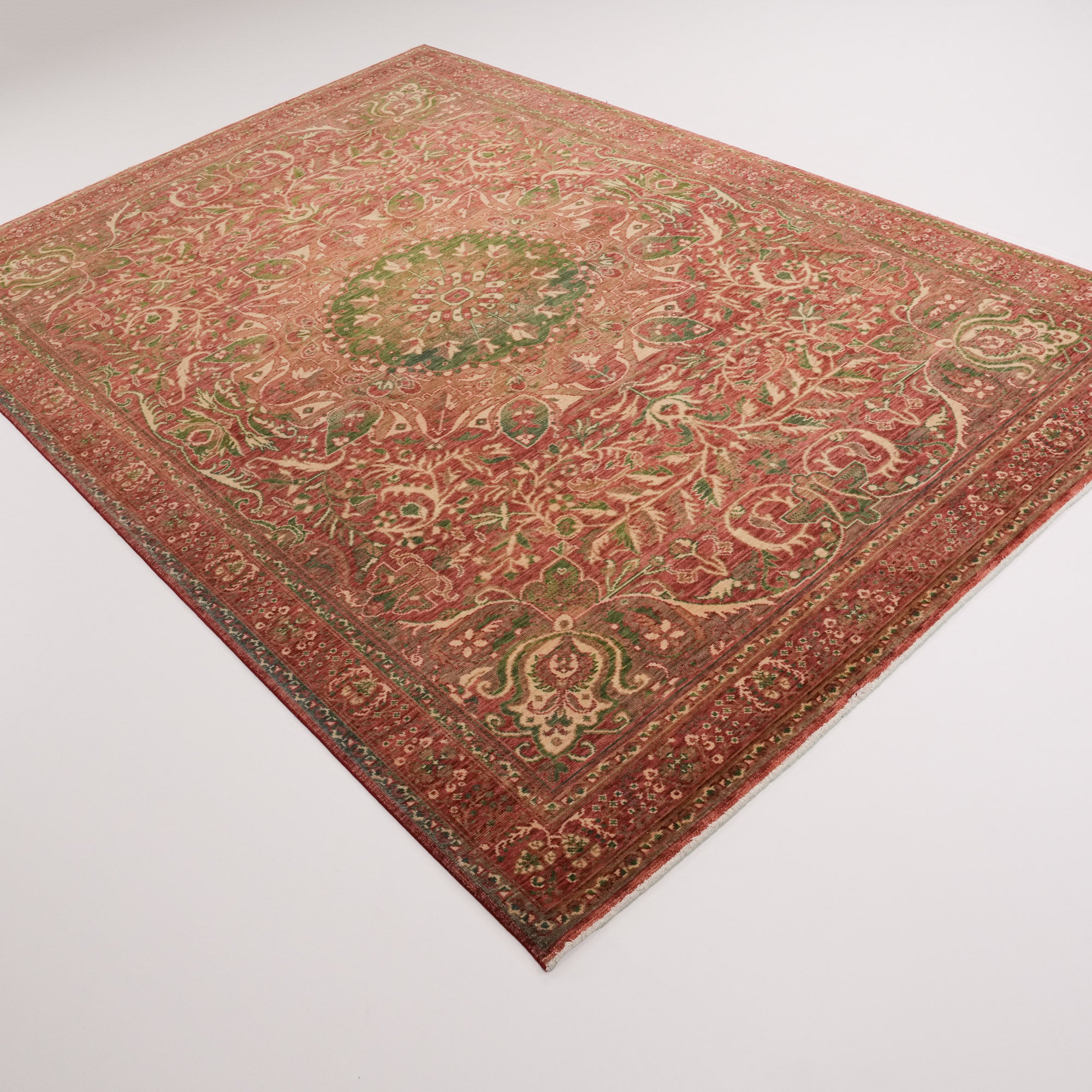 Zade Serisi Çiçek Desenli Rengarenk Yün Tezgah Dokuma Halı