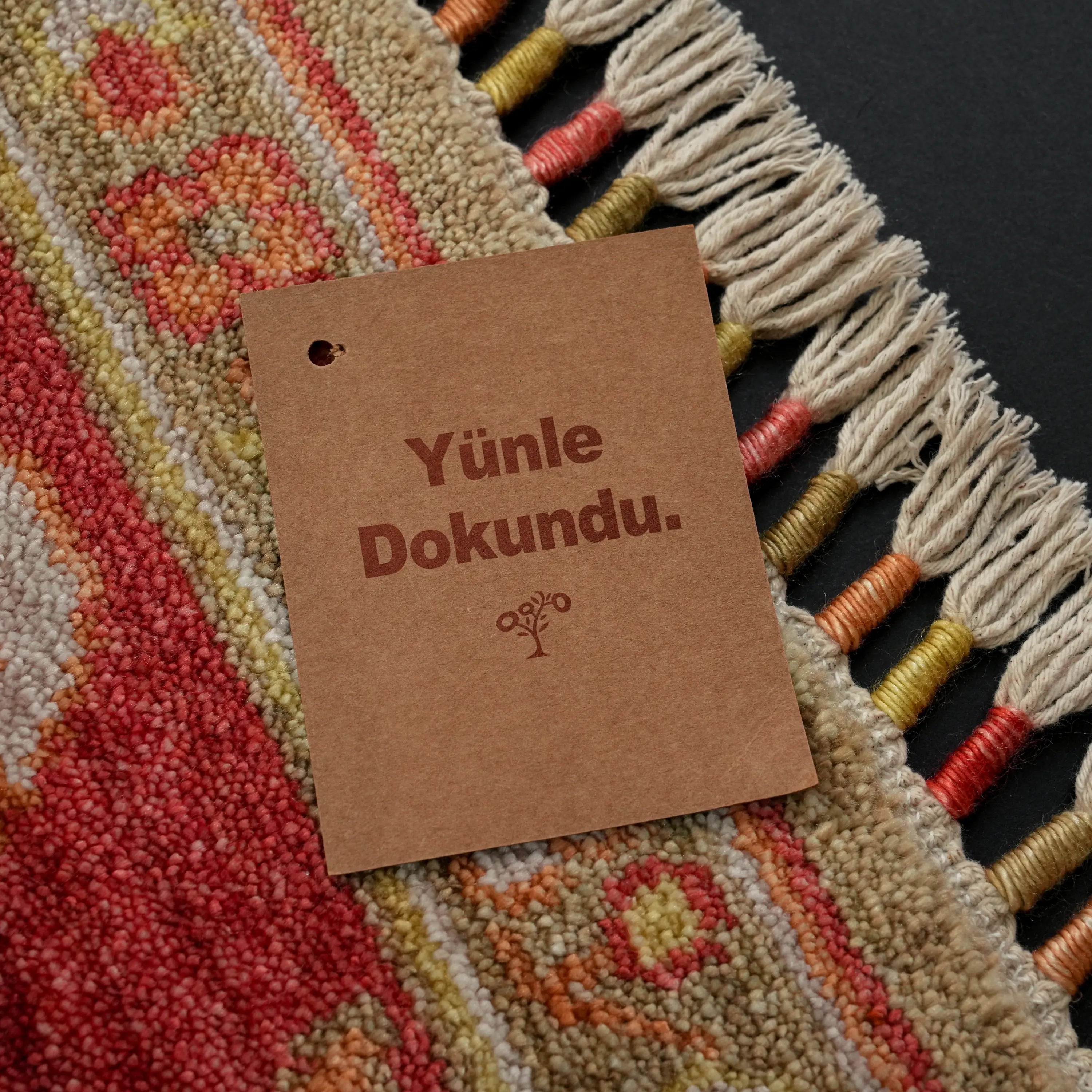 Zade Serisi Memlük Desenli Kırmızı Yeşil Tezgah Dokuma Doğal Halı