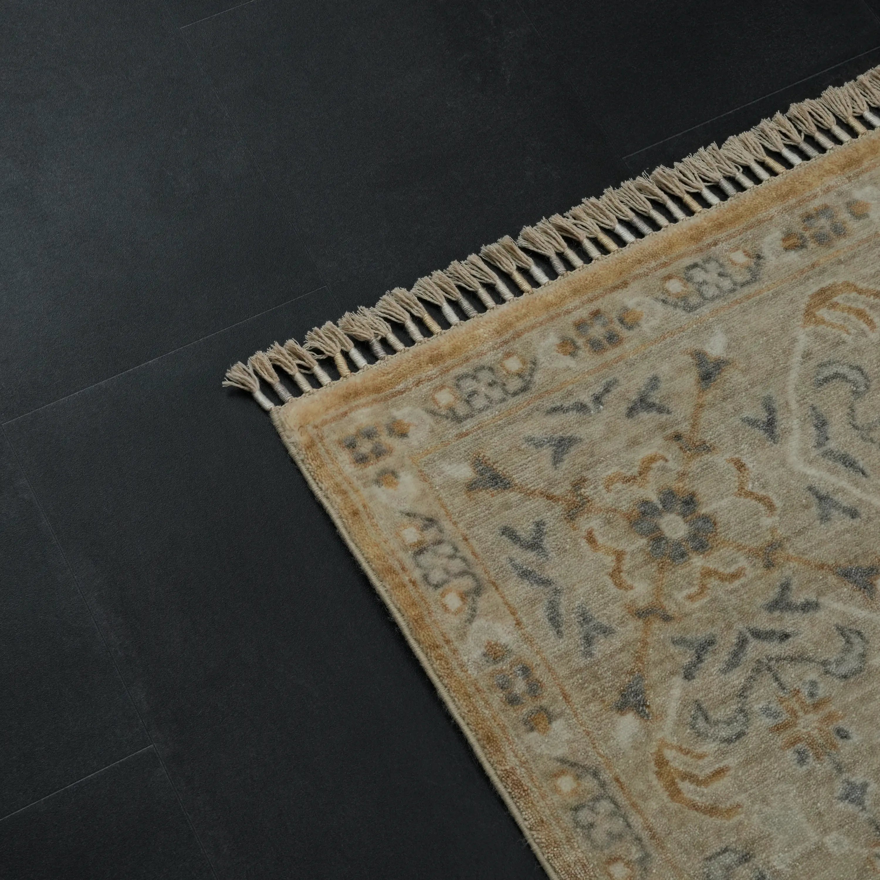 Zade Serisi Memlük Desenli Krem Tencel Tezgah Dokuma Halı