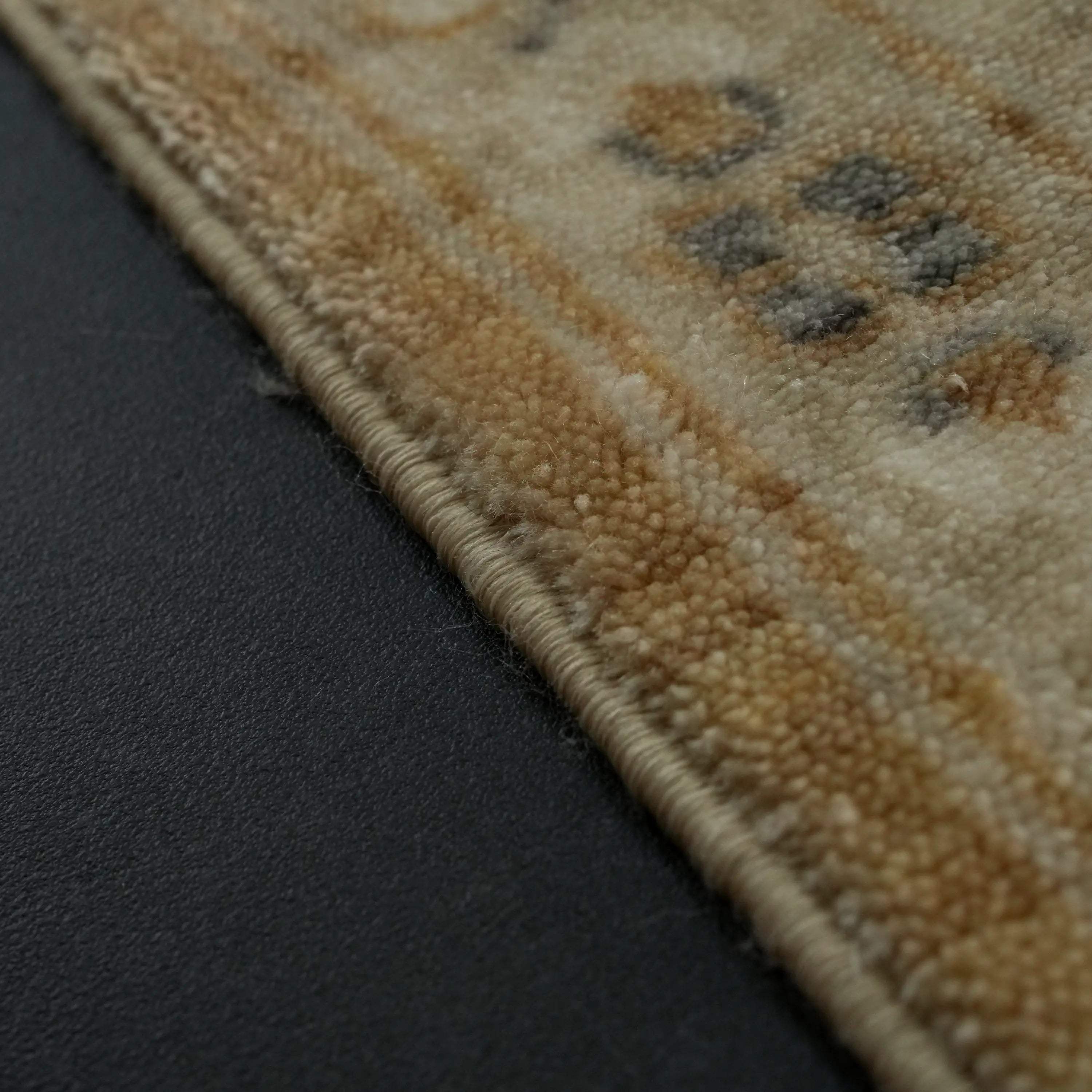 Zade Serisi Memlük Desenli Krem Tencel Tezgah Dokuma Halı