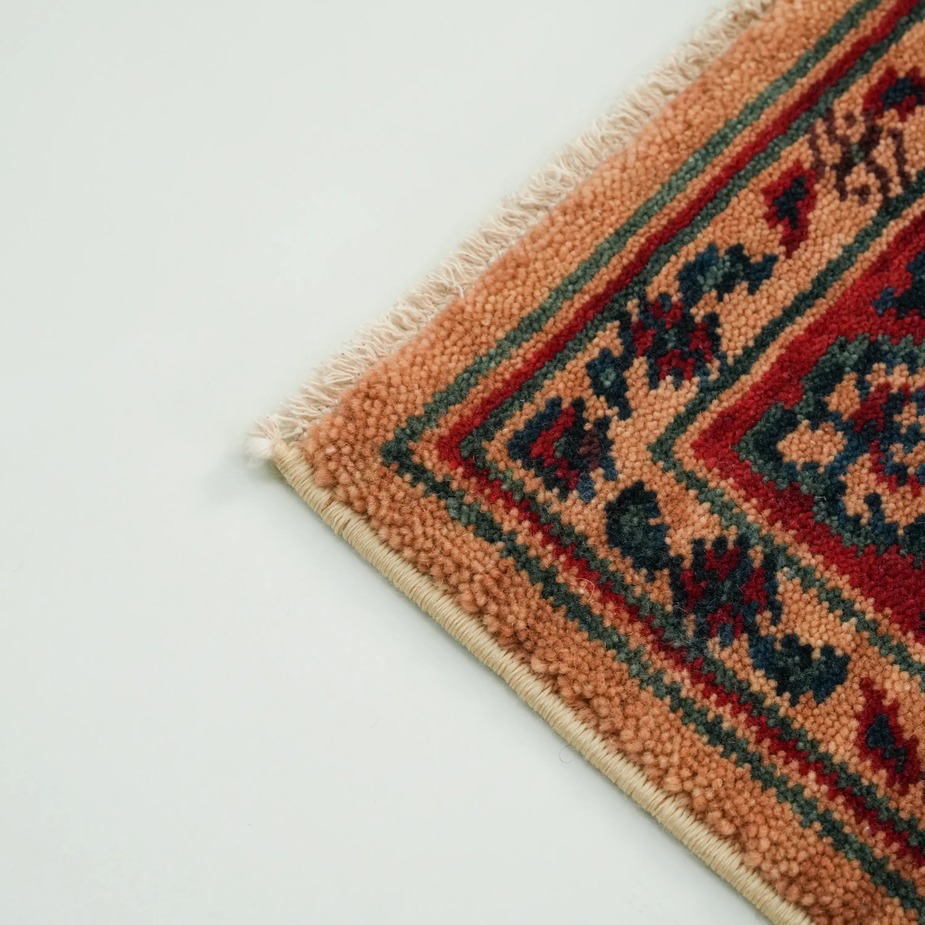 Zade Serisi Rengarenk Yün Tezgah Dokuma Halı Seccade