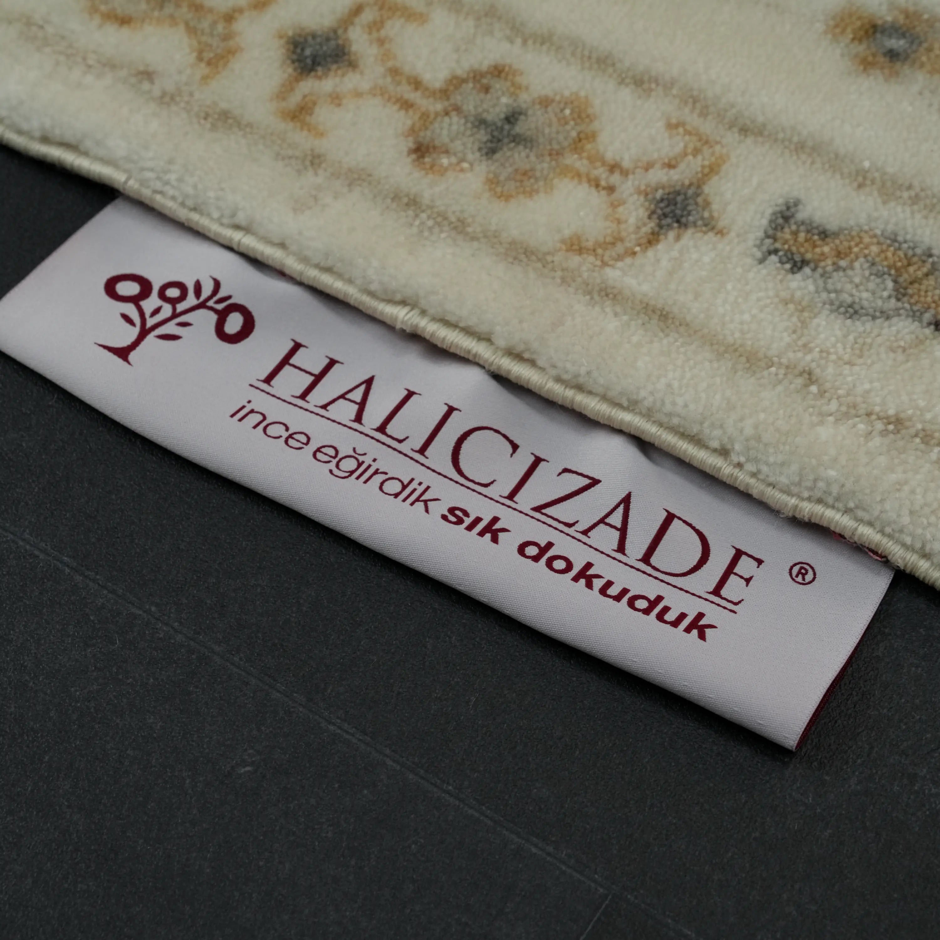 Zade Serisi Uşak Desenli Krem Tencel Tezgah Dokuma Halı