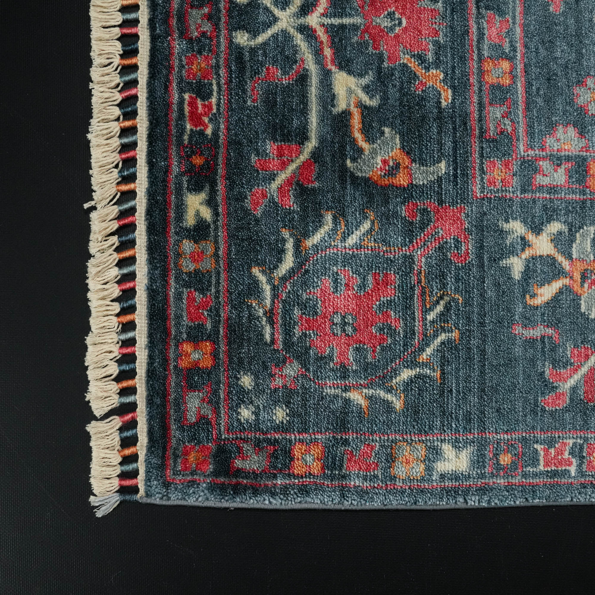 Zade Series Uşak Patterned Navy Blue Special Loom Woven Natural Carpet