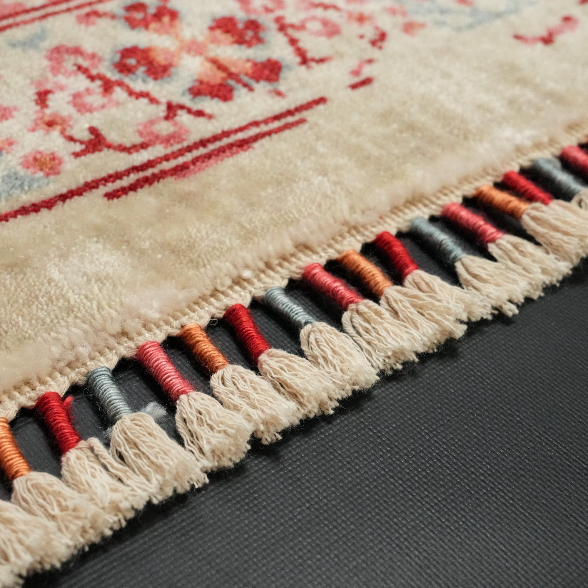 Zade Series Vintage Patterned Red Special Loom Carpet