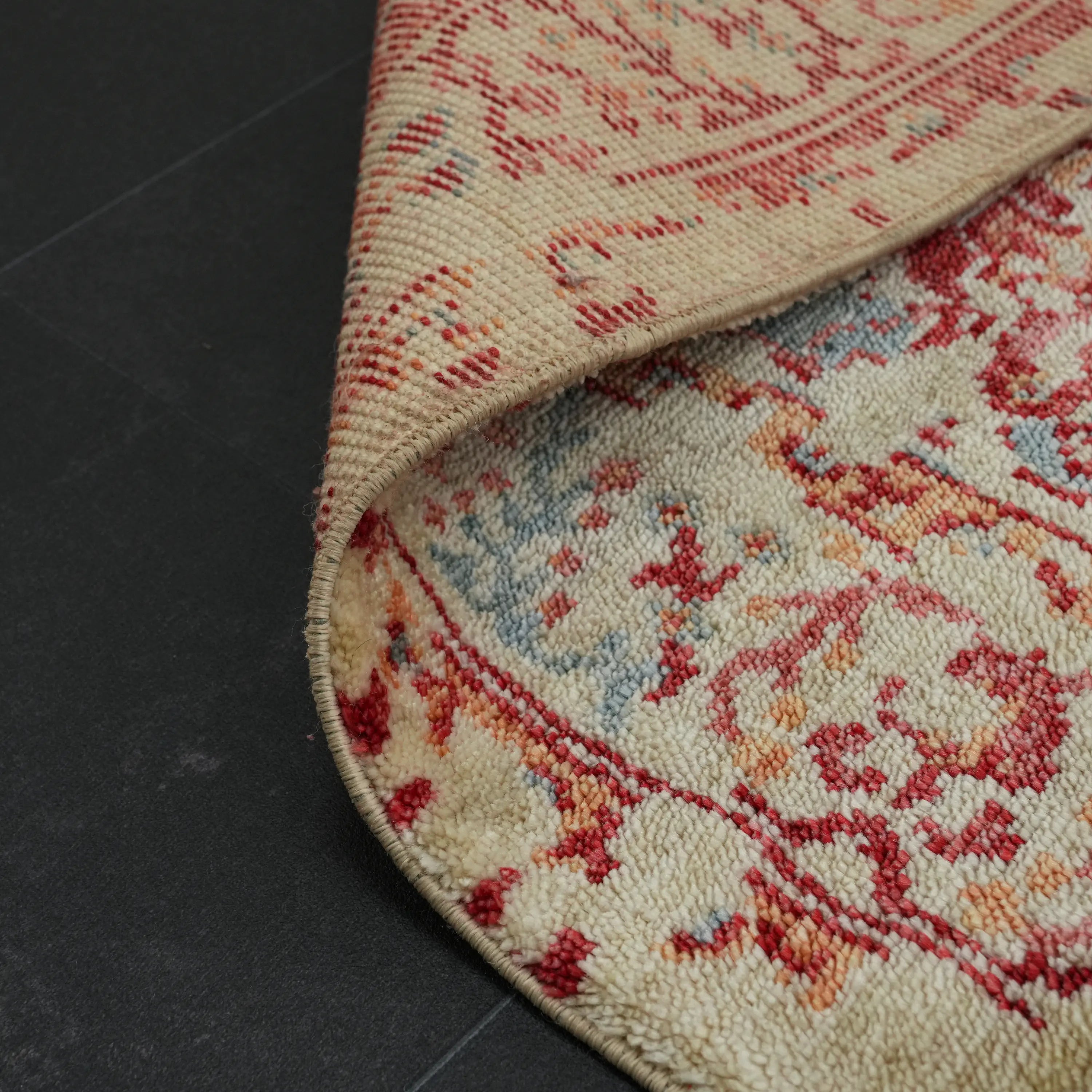 Zade Serisi Vintage Desenli Kırmızı Tencel Tezgah Dokuma Halı