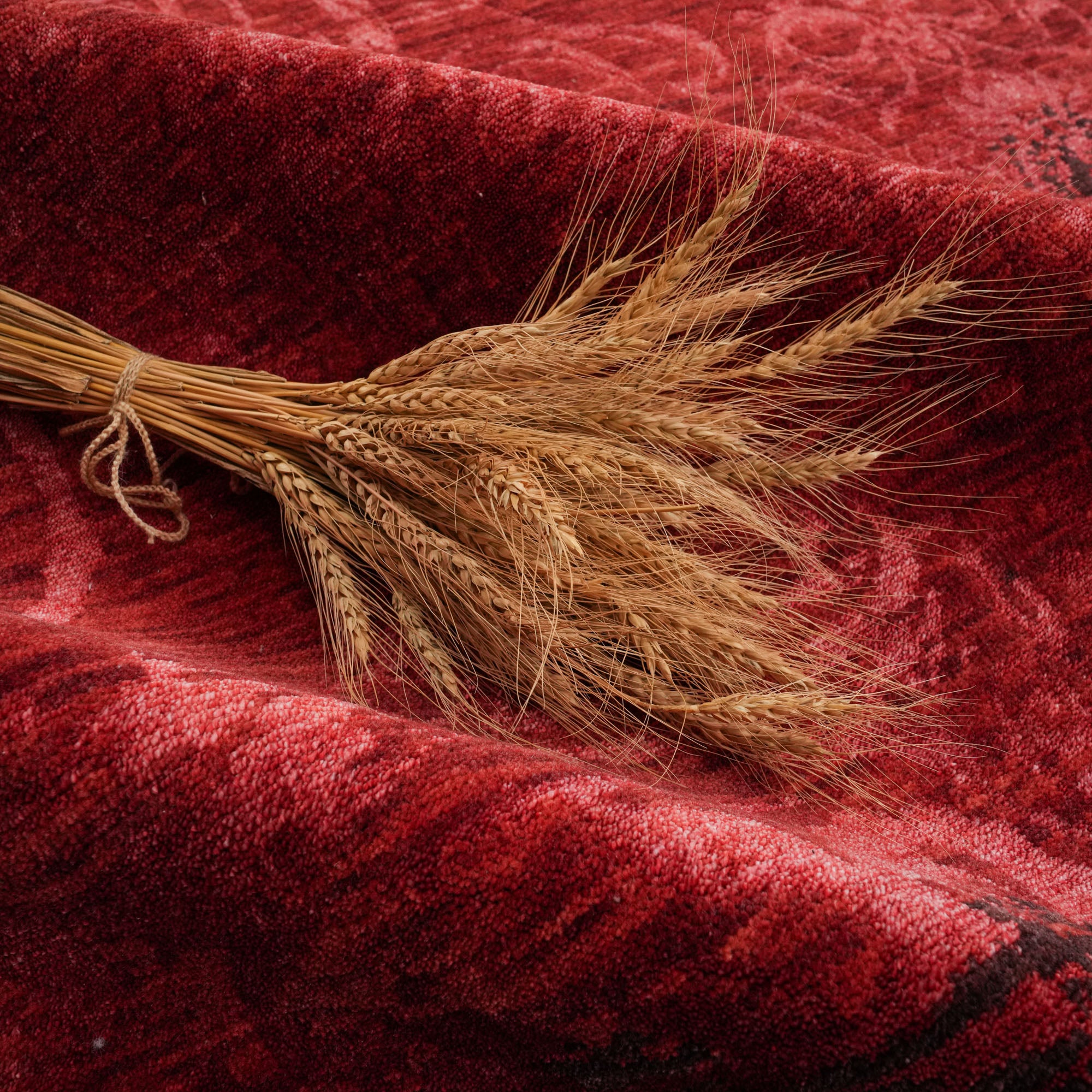 Zade Series Vintage Patterned Red Wool Loom Woven Rug