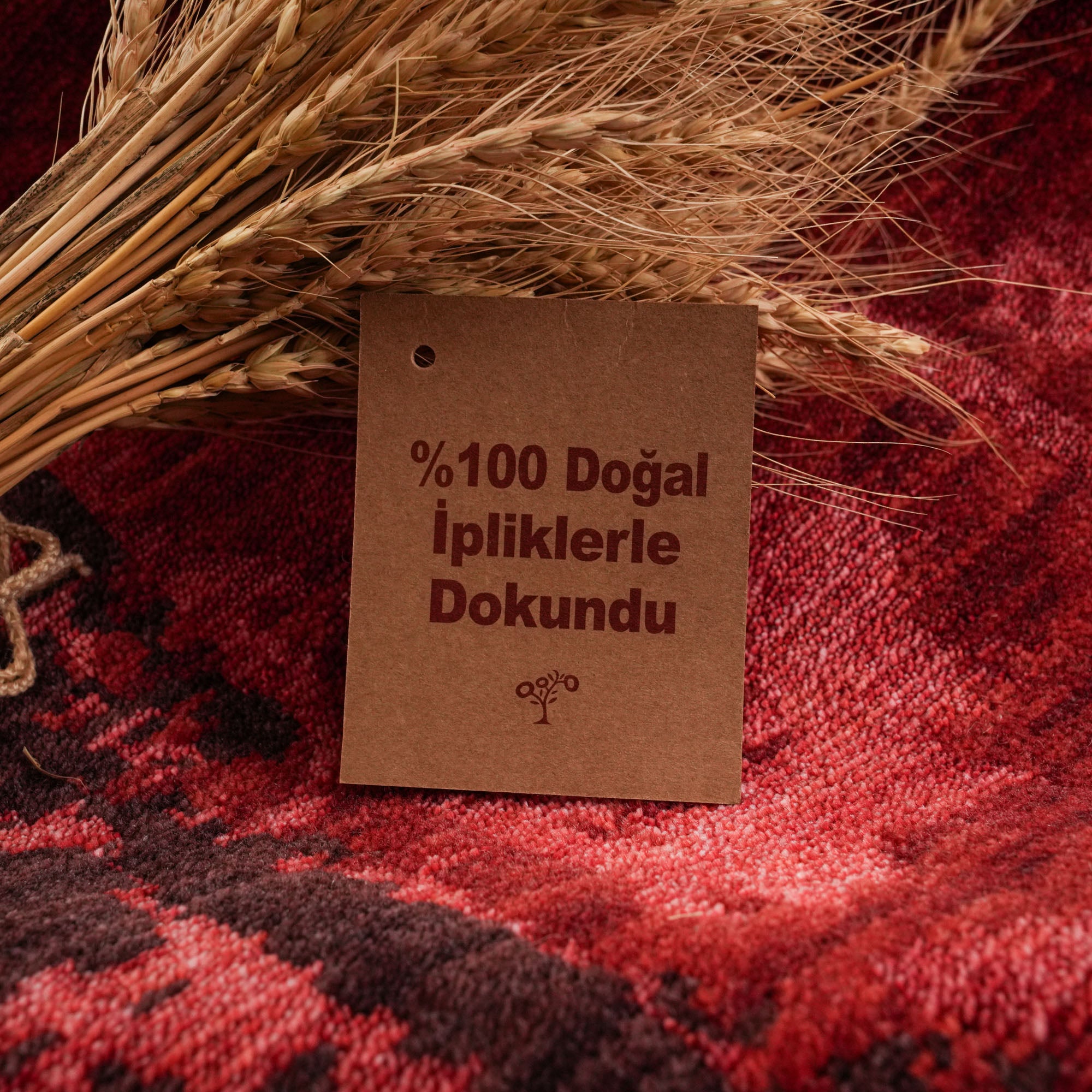 Zade Serisi Vintage Desenli Kırmızı Yün Tezgah Dokuma Halı