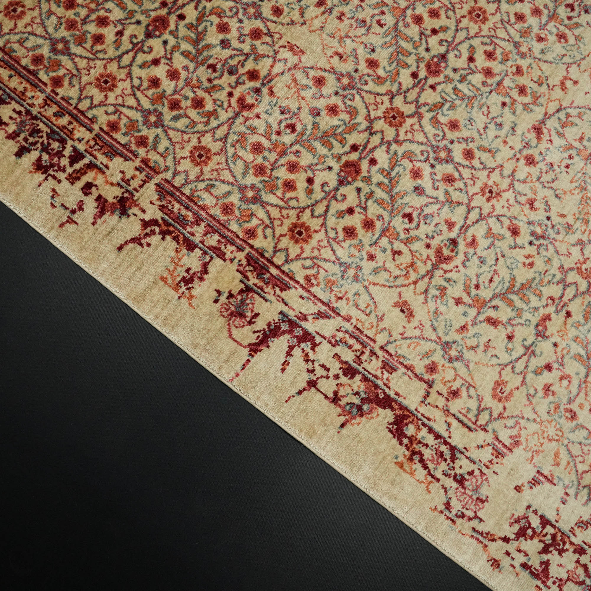 Zade Serisi Vintage Desenli Krem Tezgah Dokuma Doğal Halı